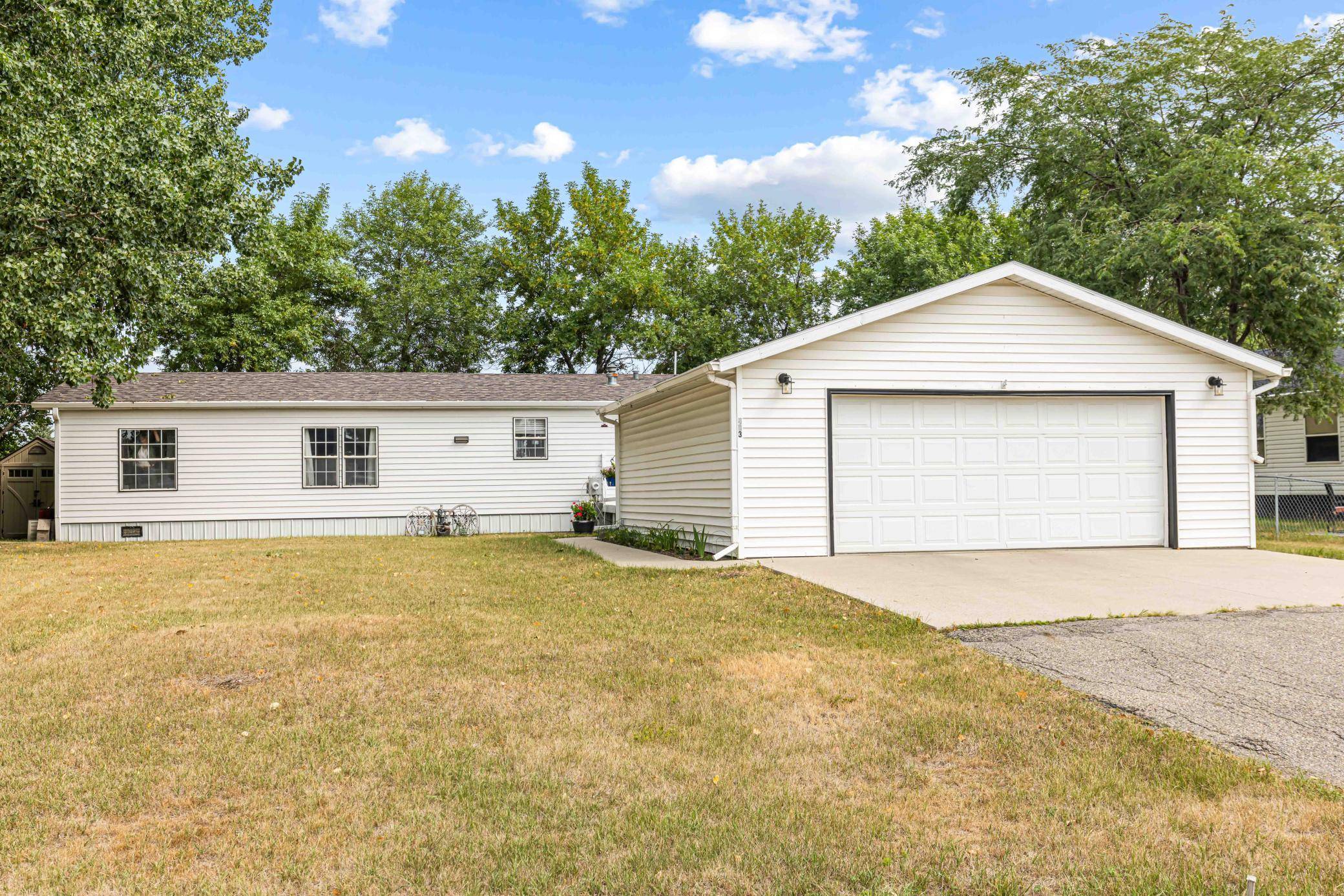 403 11th AVE NW, West Fargo, ND 58078