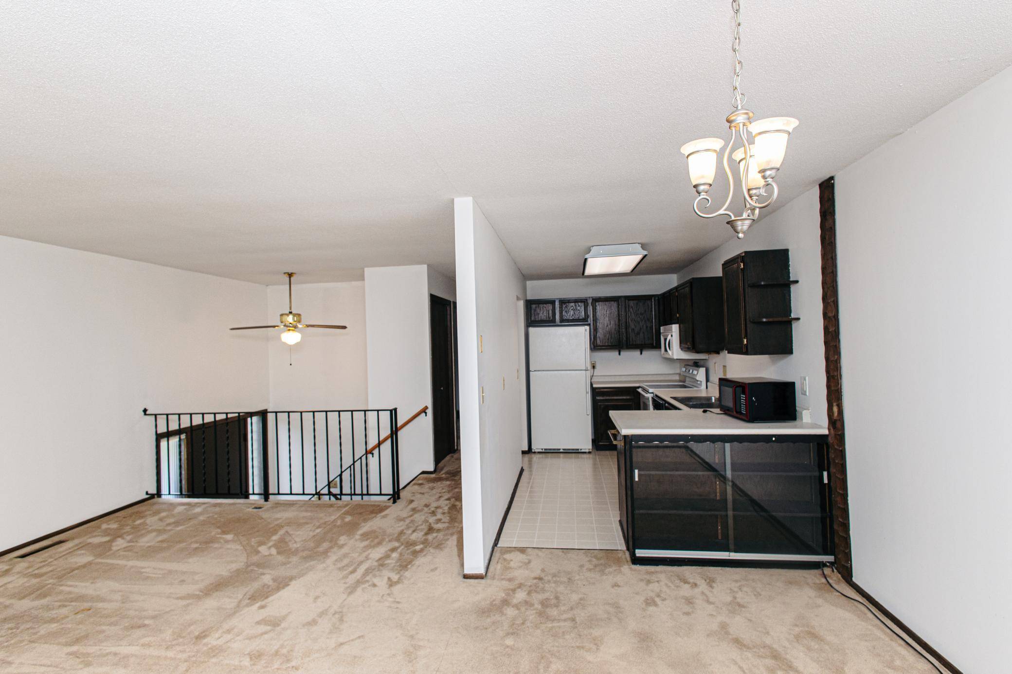 6570 Upper 35th ST N, Oakdale, MN 55128