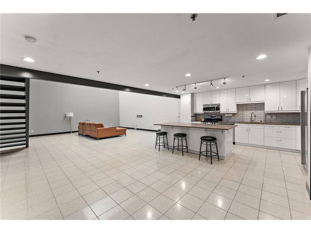 214 4th ST E #213, Saint Paul, MN 55101