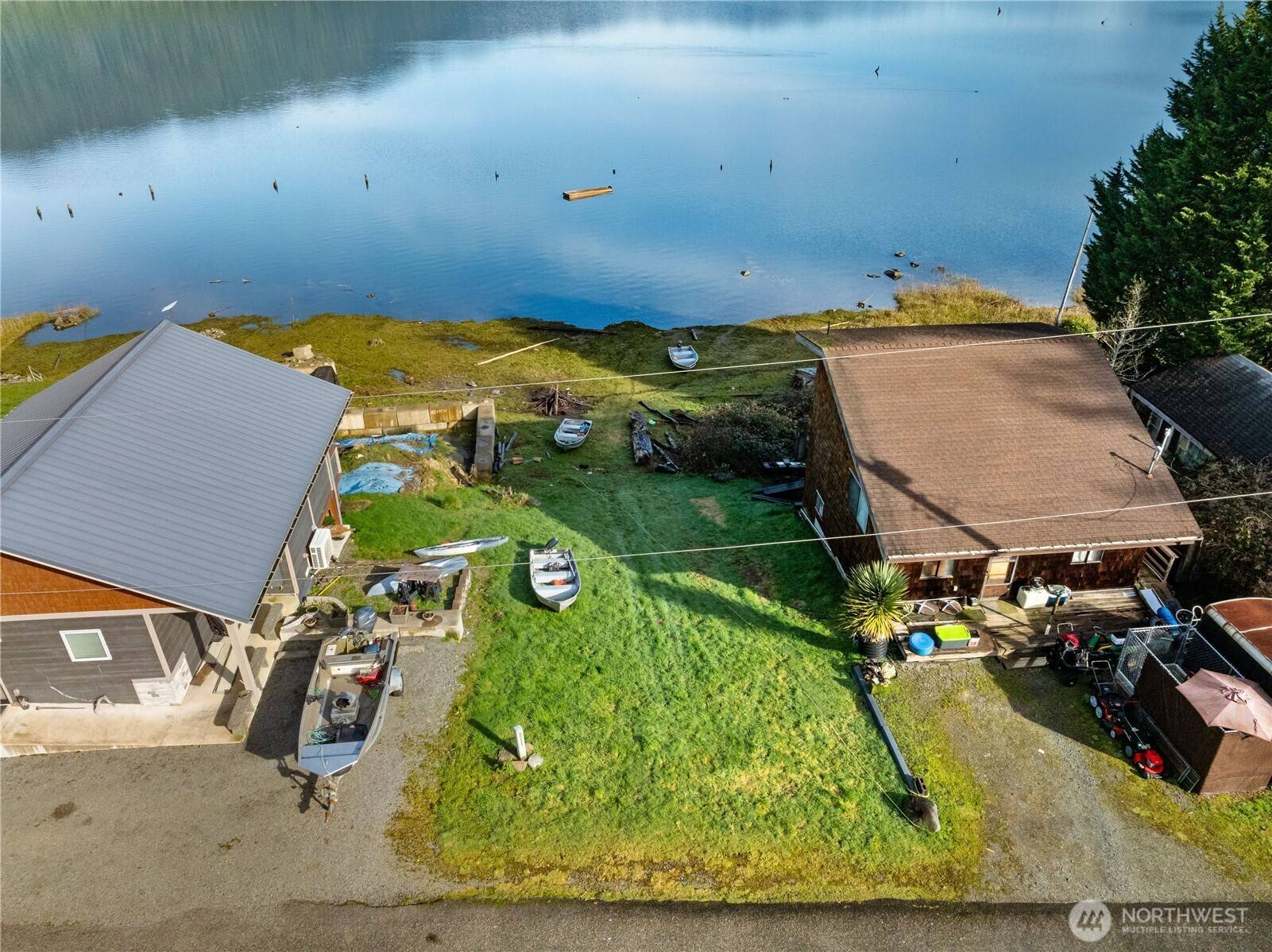 66 Lake DR N, Amanda Park, WA 98526