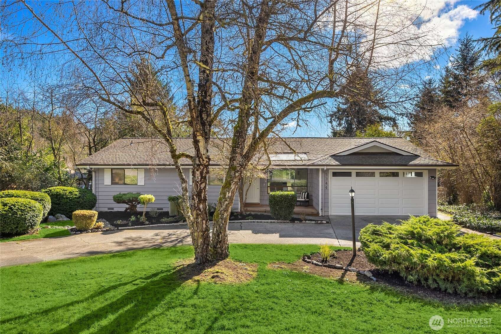 5344 Ruby PL NE, Bainbridge Island, WA 98110