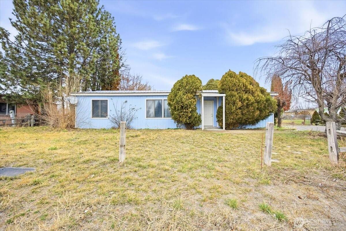 2702 W Dusty LN, Benton City, WA 99320