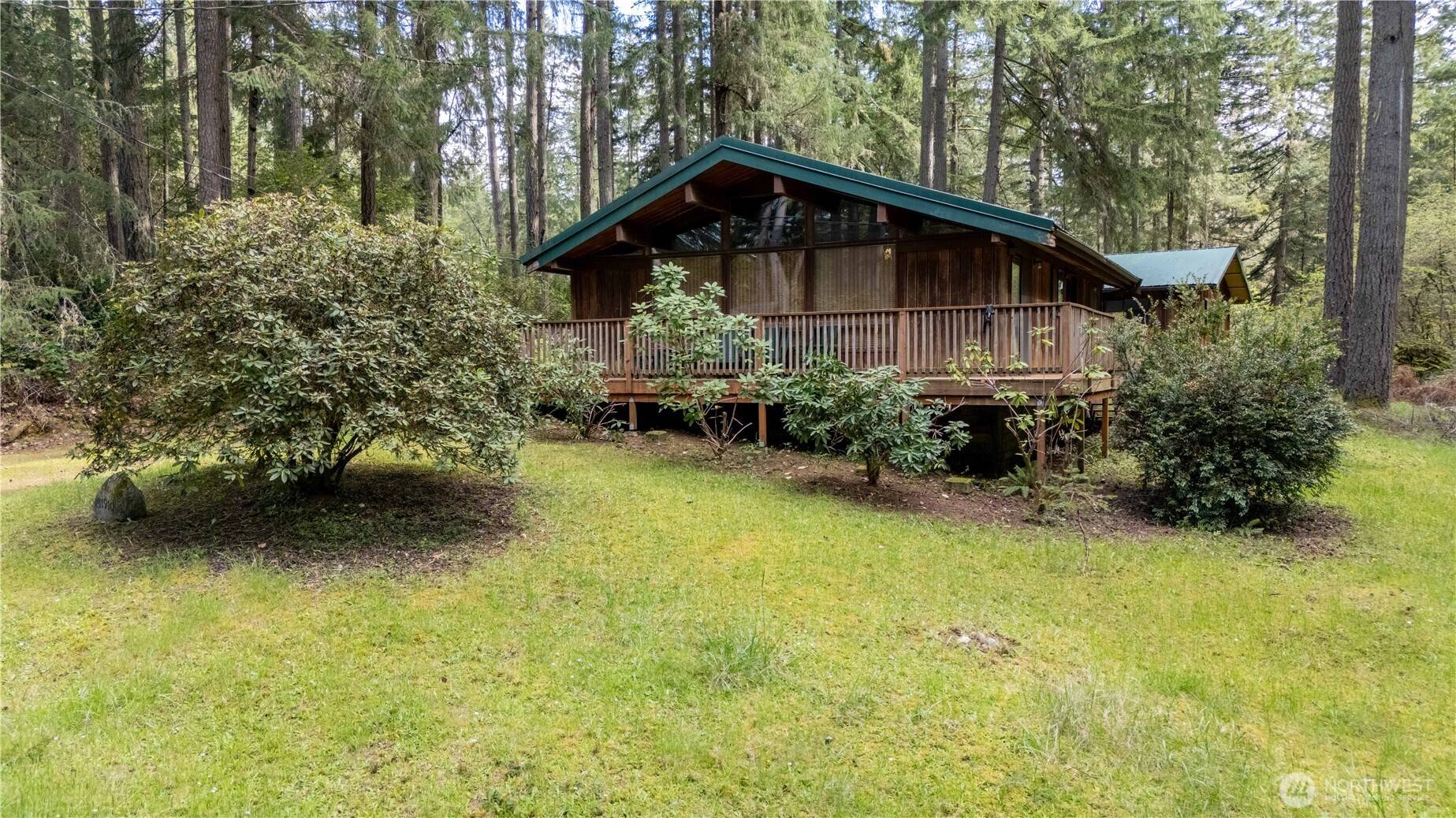 11910 Island DR, Anderson Island, WA 98303