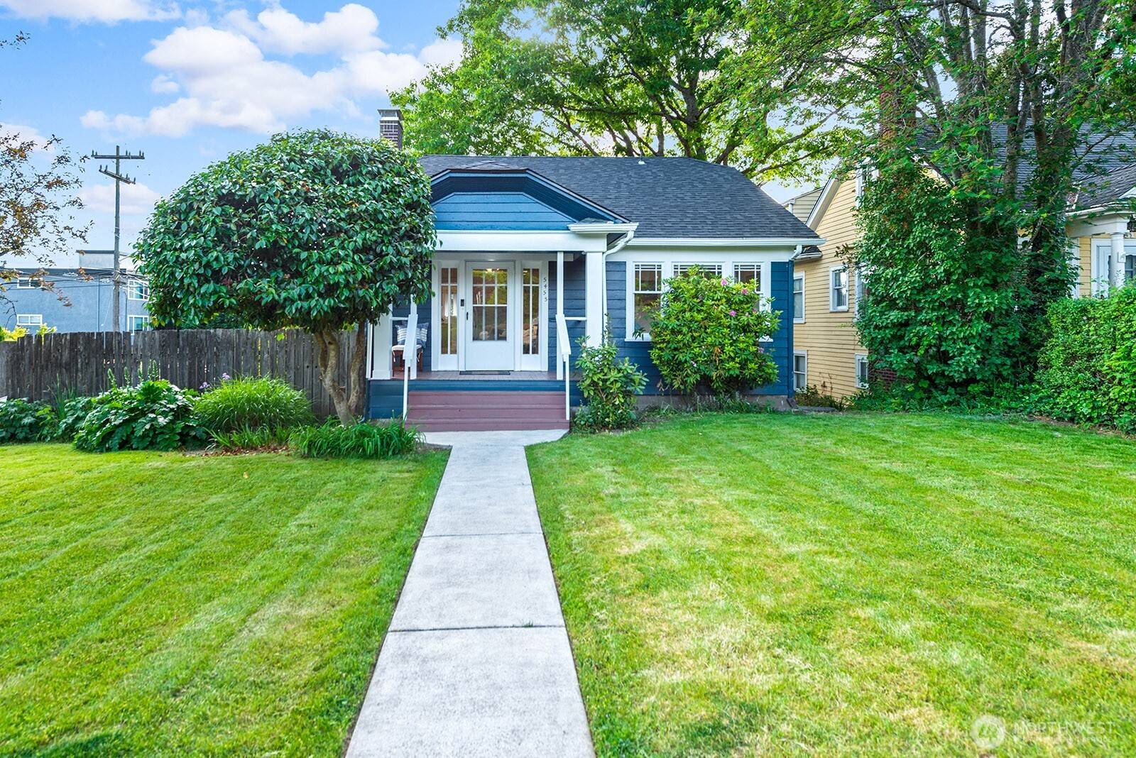 5455 42nd AVE SW, Seattle, WA 98136
