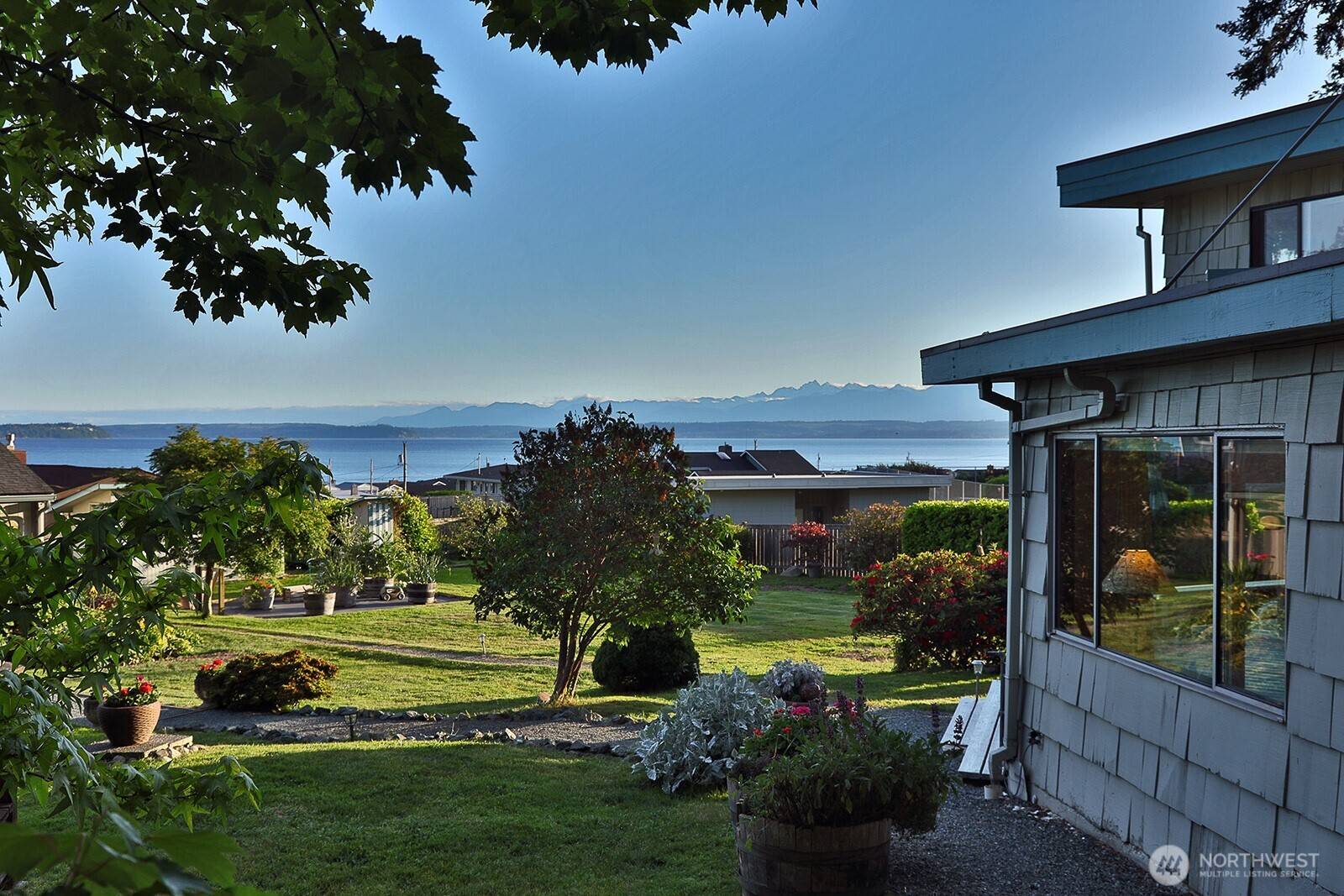 5536 Mutiny Sands RD, Freeland, WA 98249