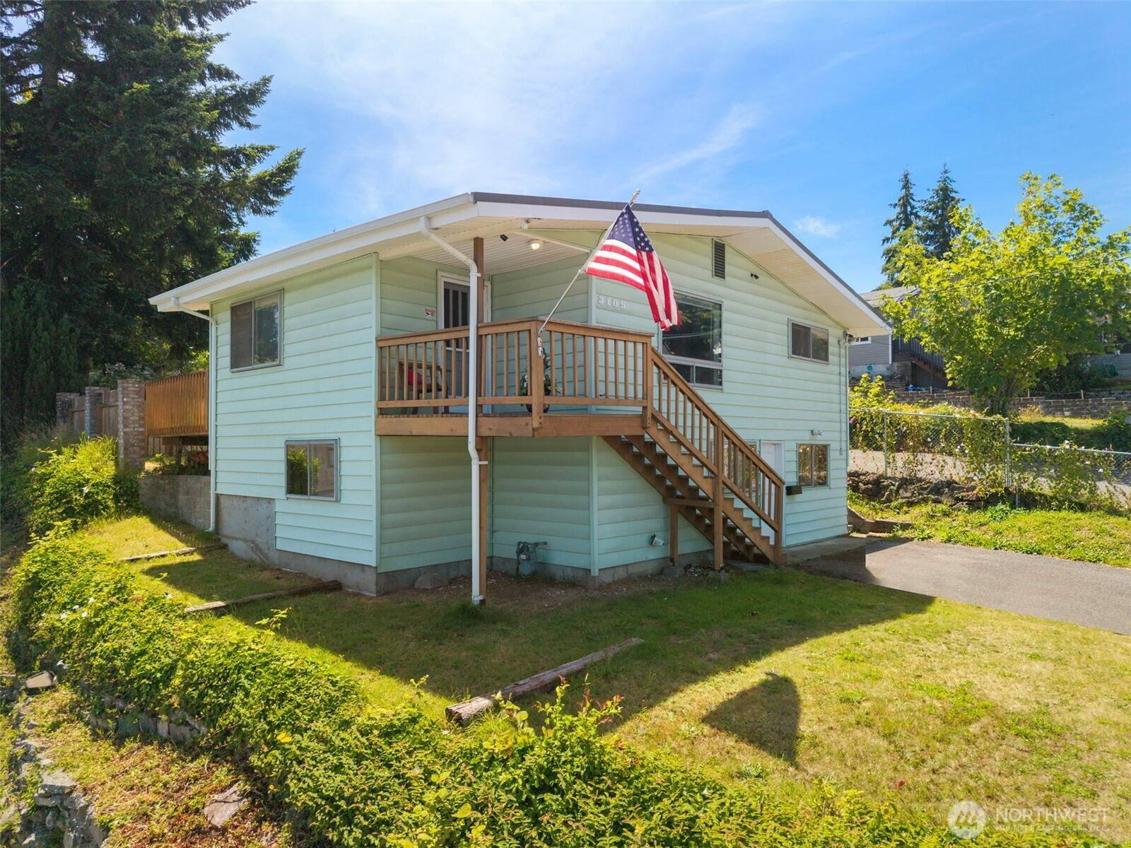 3105 13th ST, Bremerton, WA 98312