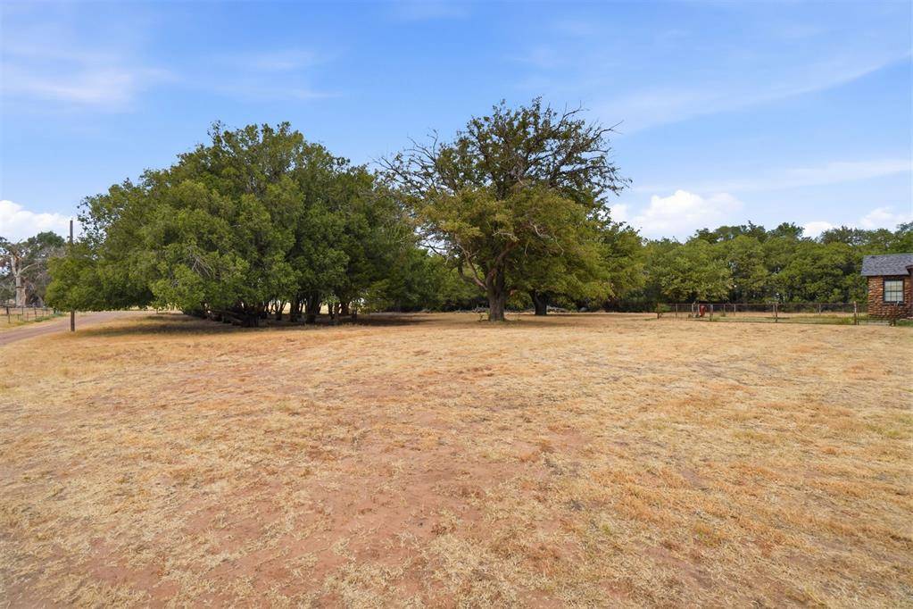30749 N County Road 2030 RD, Granite, OK 73547