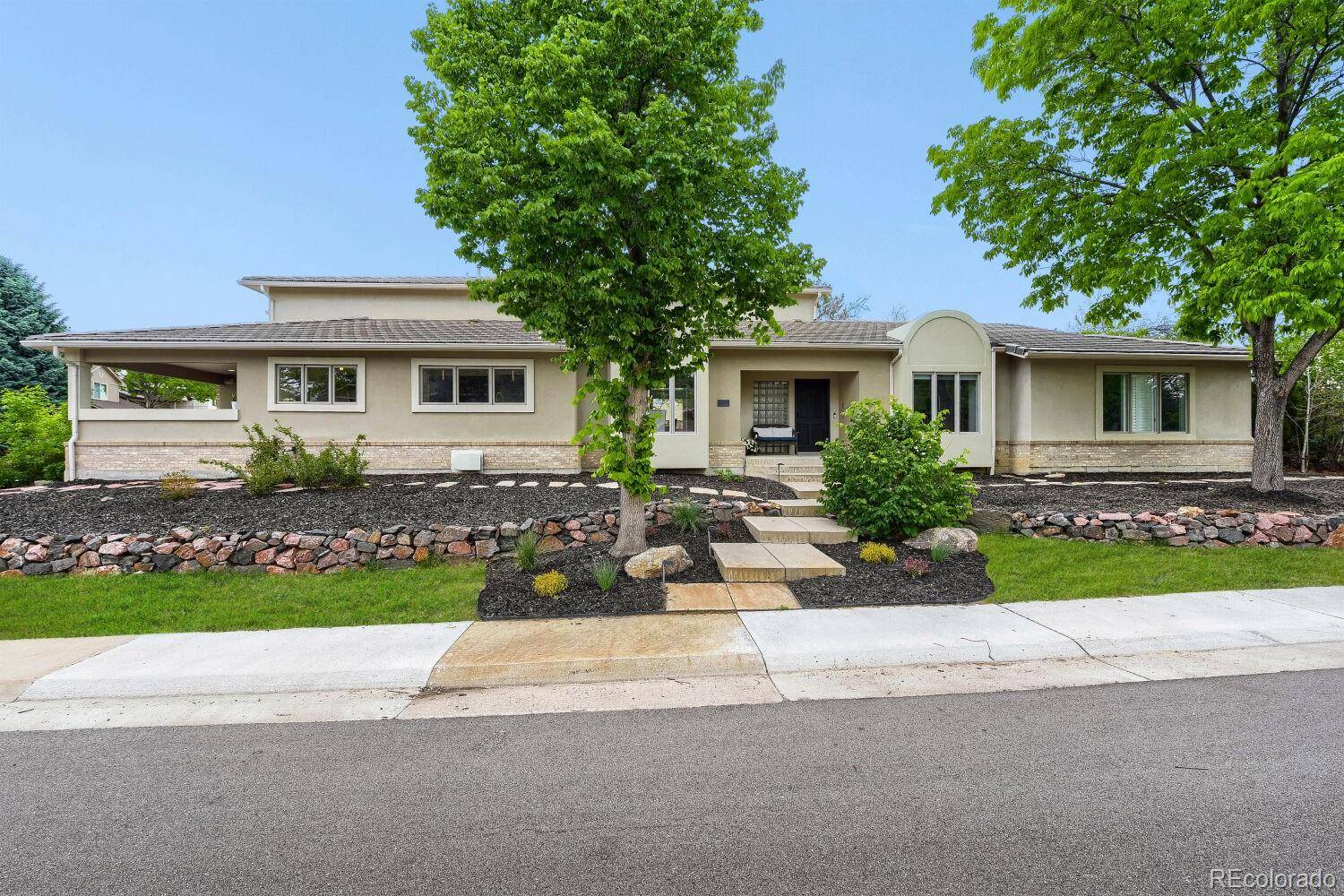 6556 S Adams CT, Littleton, CO 80121