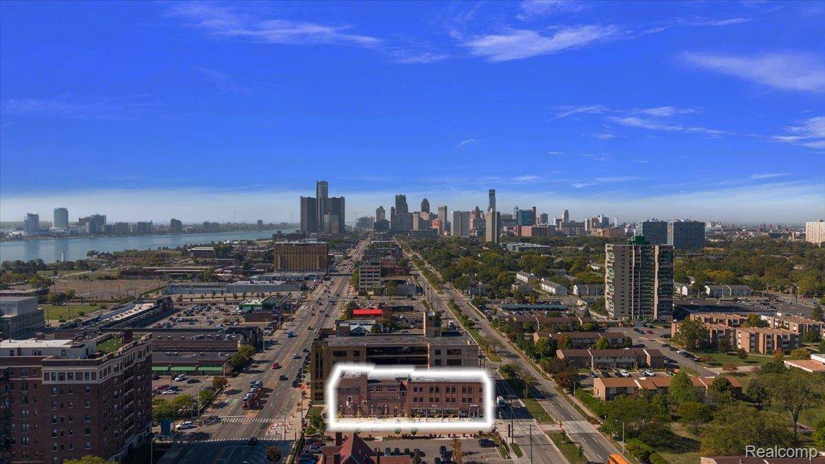 2761 E Jefferson AVE, Detroit, MI 48207