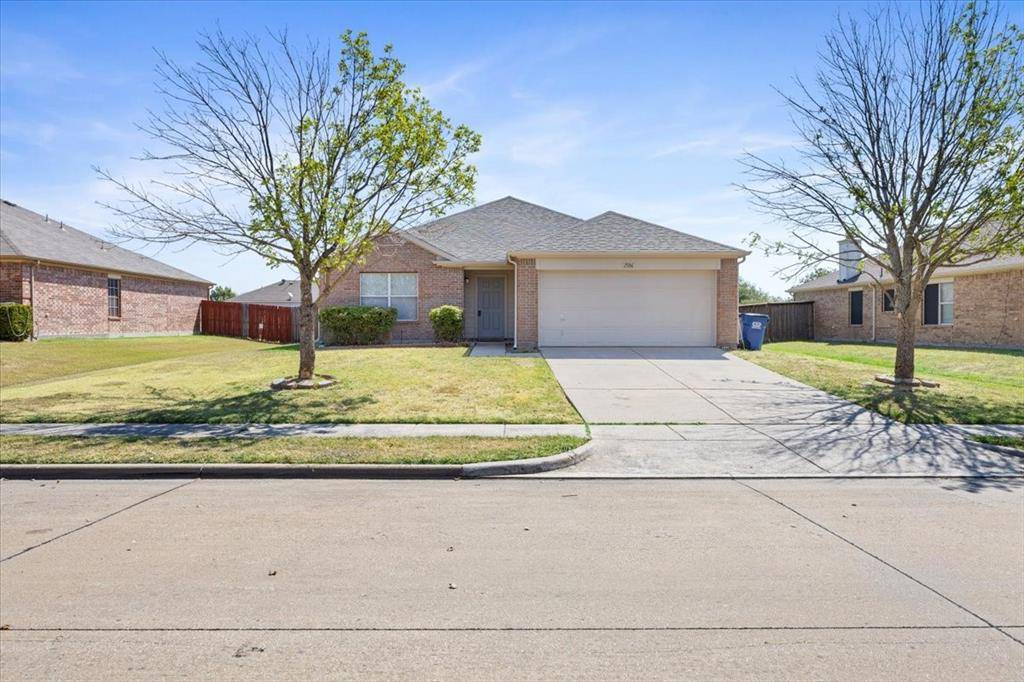 1506 Waters Edge Drive, Glenn Heights, TX 75154