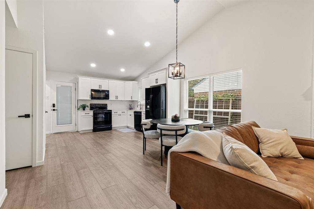 834 Versailles Drive, Mesquite, TX 75077