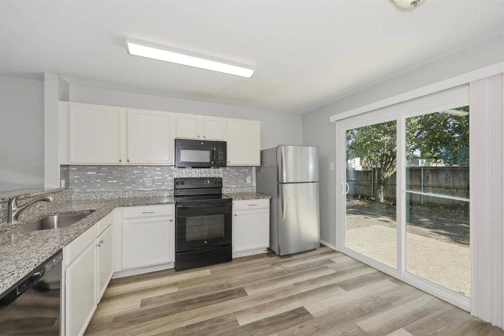 3075 Saint Nicholas Drive, Dallas, TX 75233