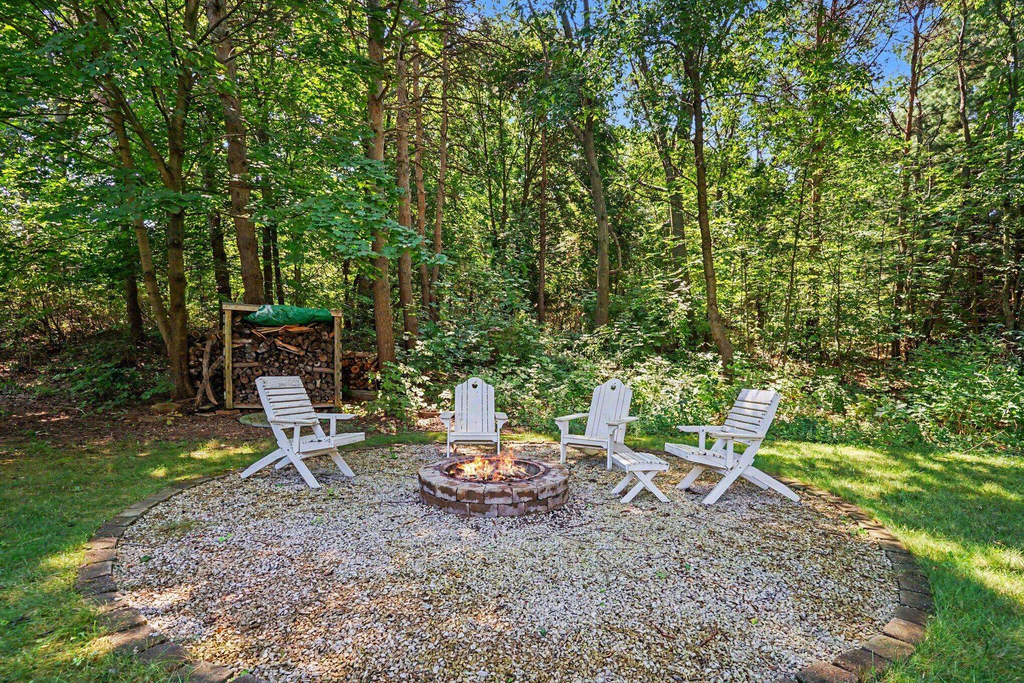 1538 W 32nd ST, Laketown Twp, MI 49423