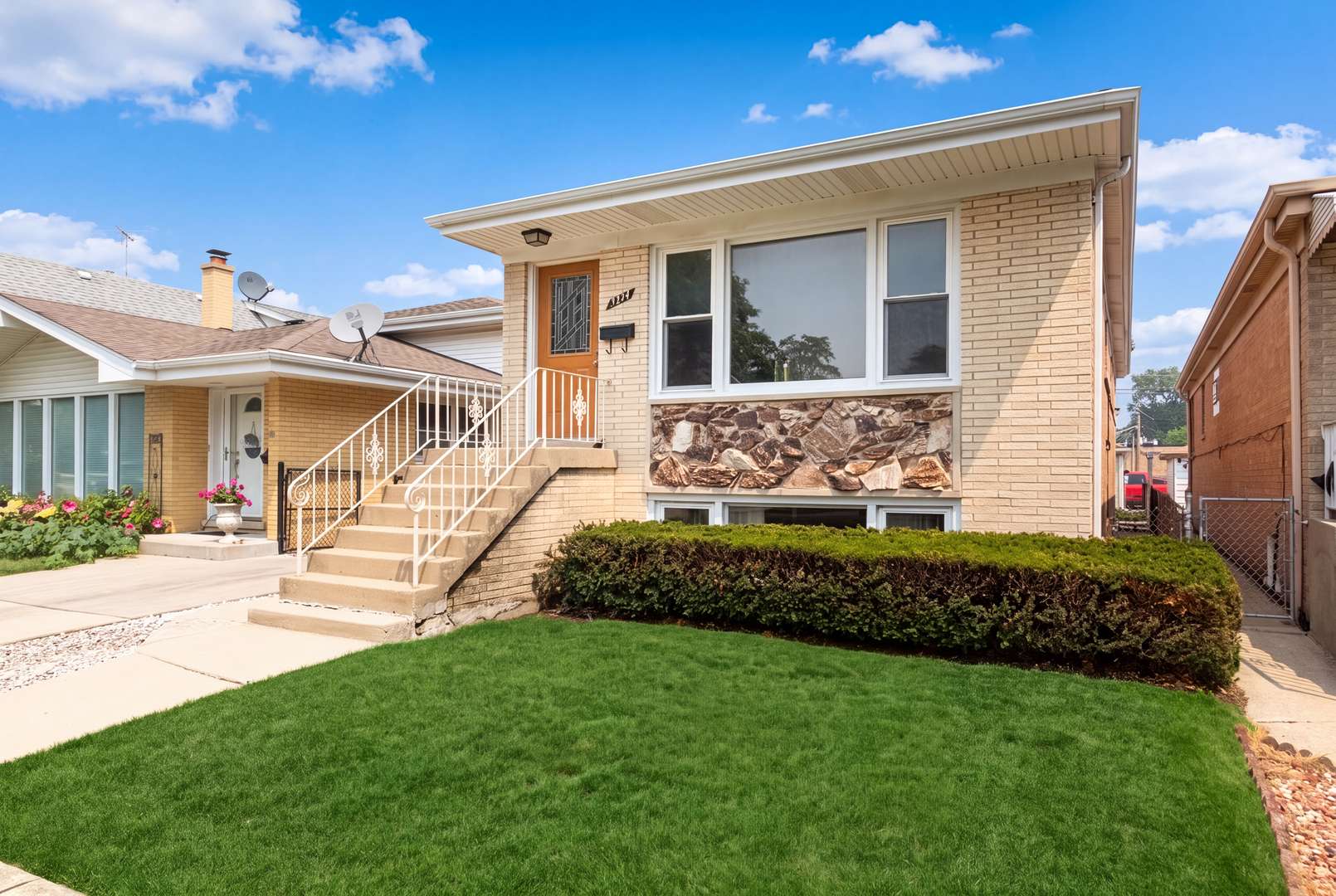 7234 W Fitch AVE, Chicago, IL 60631