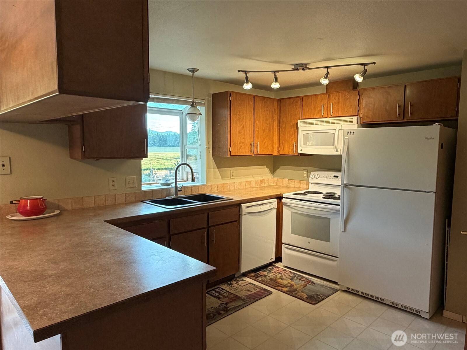 3295 Hastings, Port Townsend, WA 98368