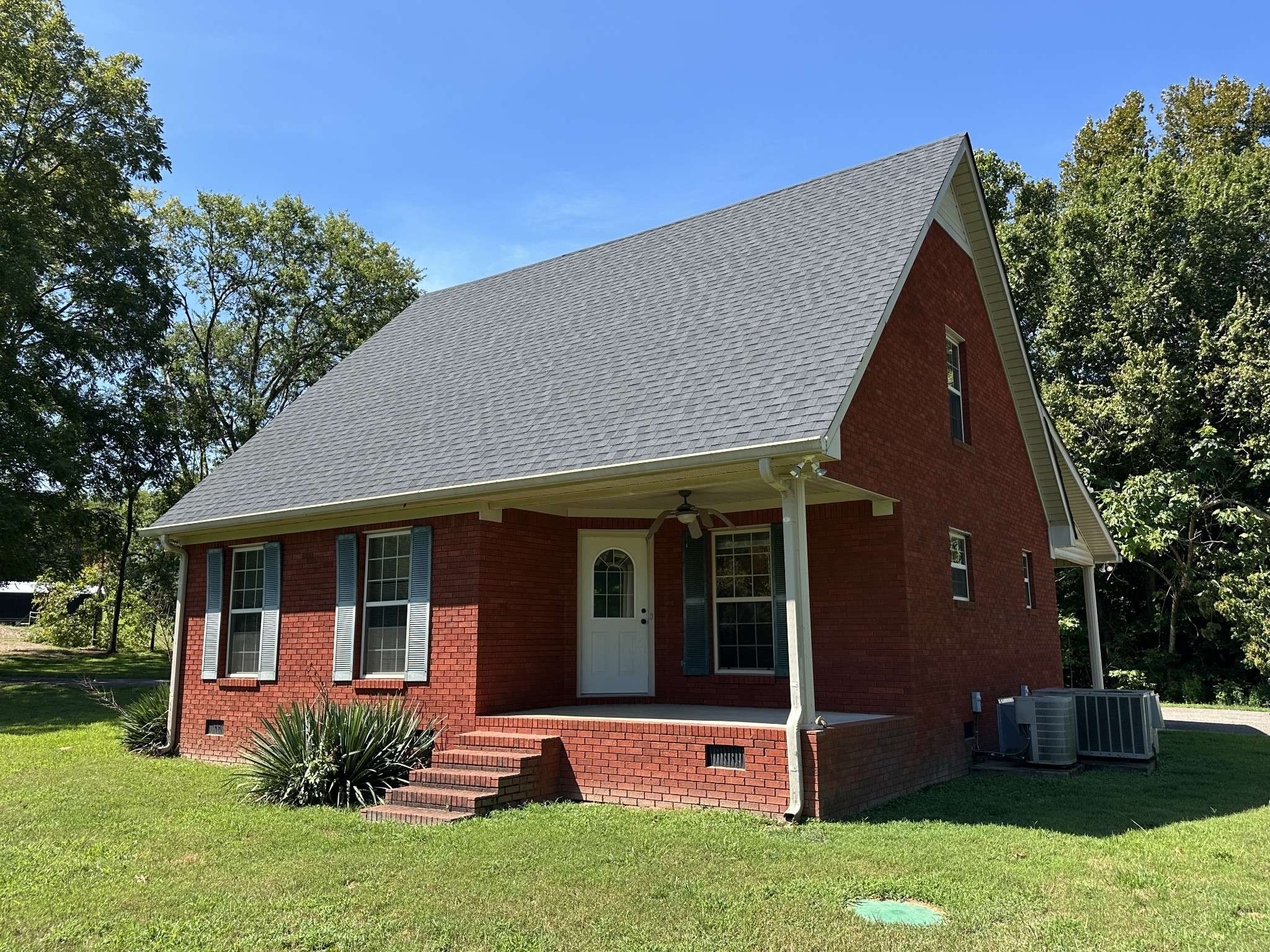 2360 Glennridge Rd, Columbia, TN 38401