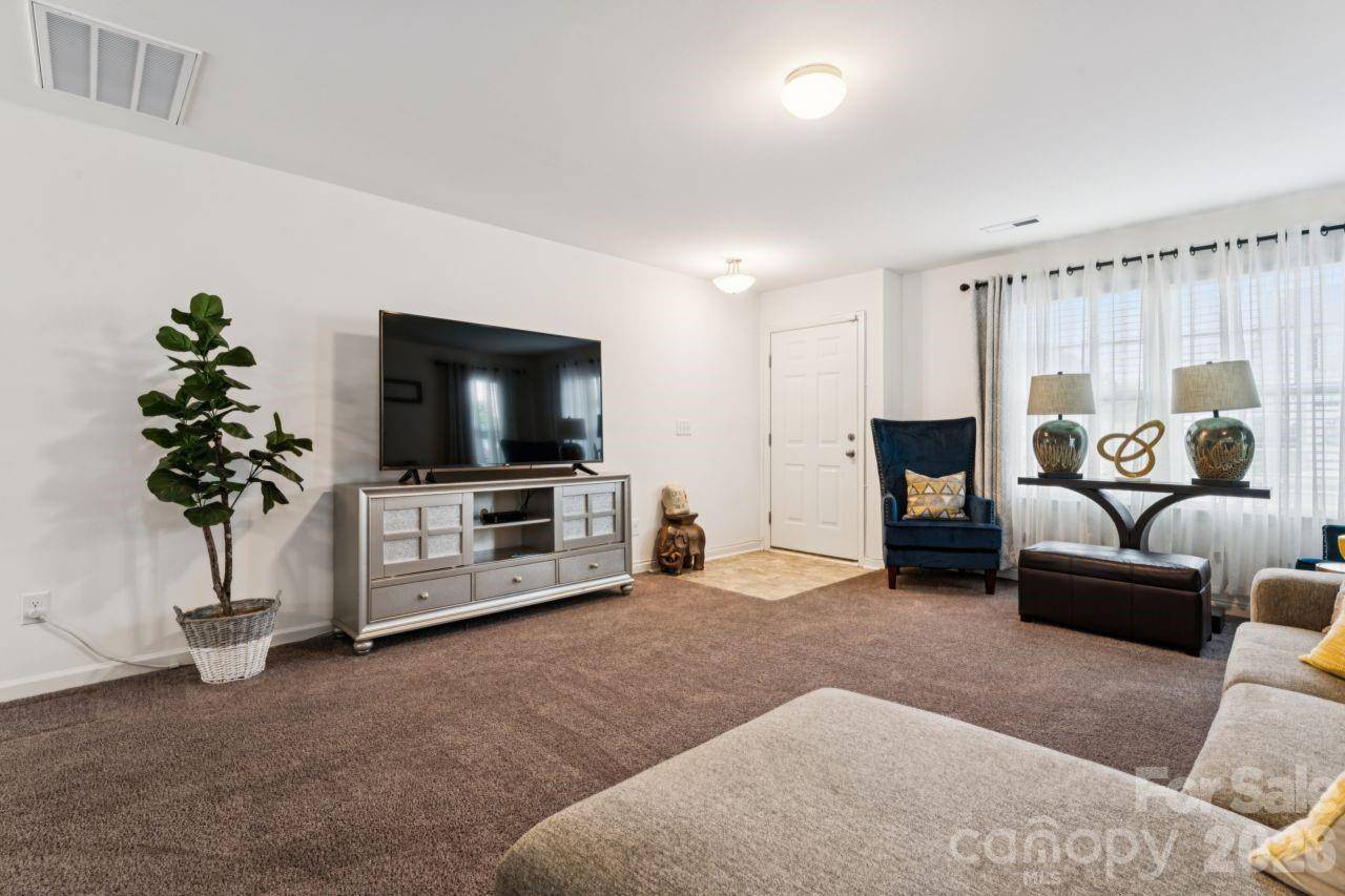 768 Fraternity ROW, Kannapolis, NC 28081