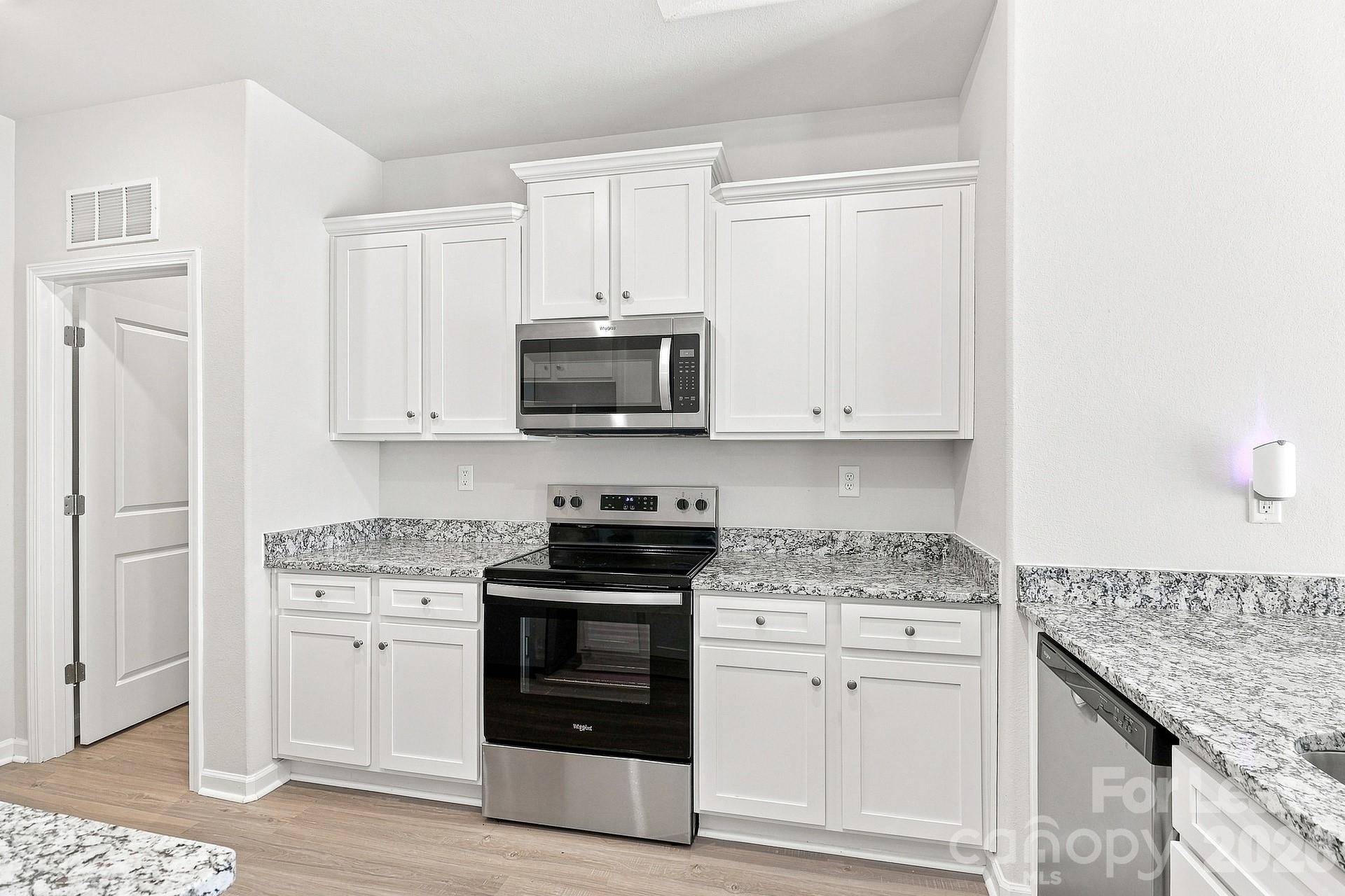 124 Lightning DR, Shelby, NC 28152