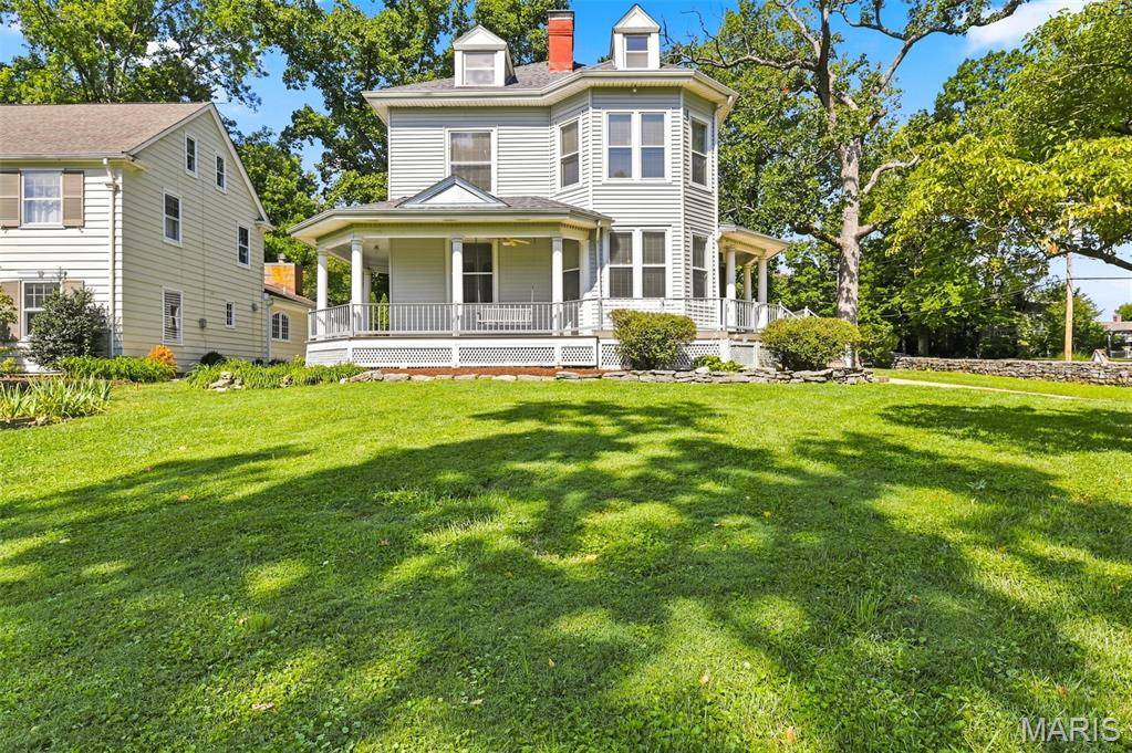34 E Swon AVE, Webster Groves, MO 63119