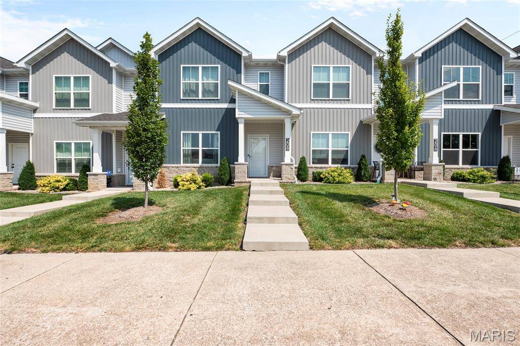 208 W State ST, O'fallon, IL 62269