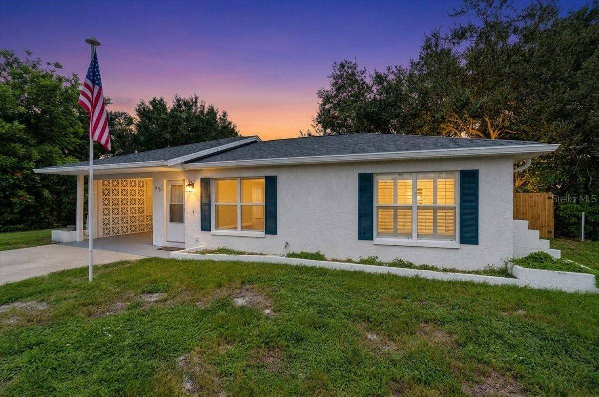879 E SEMINOLE DR, Venice, FL 34293