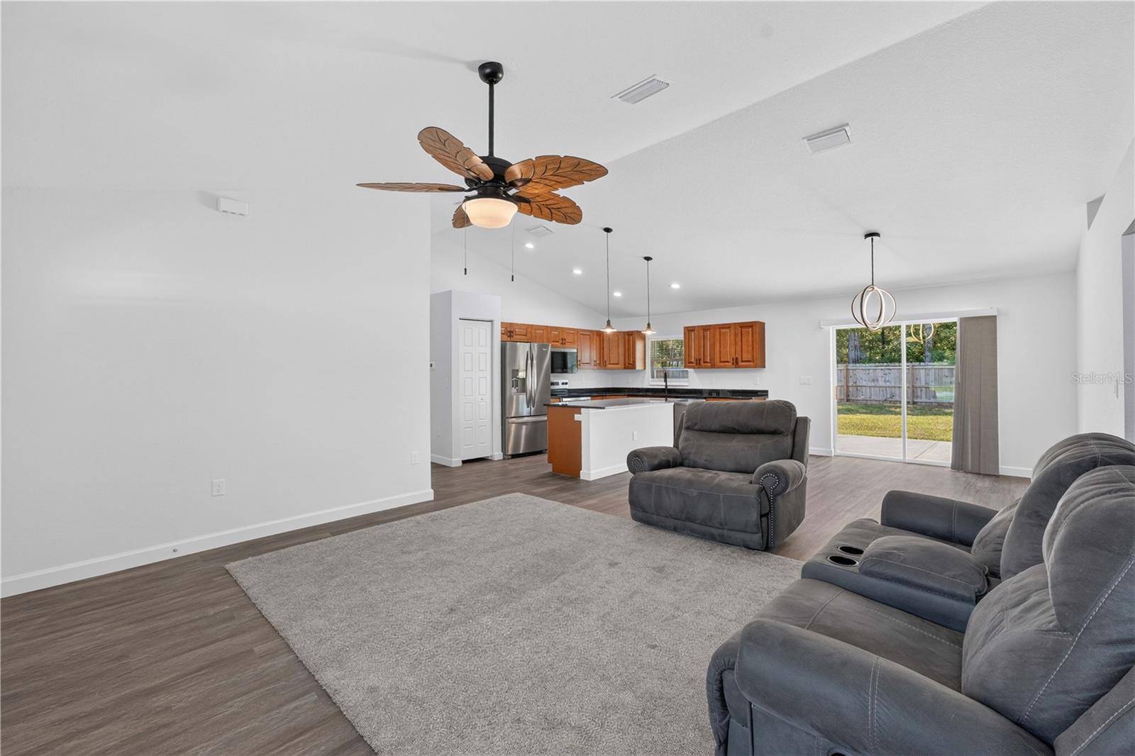 138 FISHER RUN, Ocklawaha, FL 32179