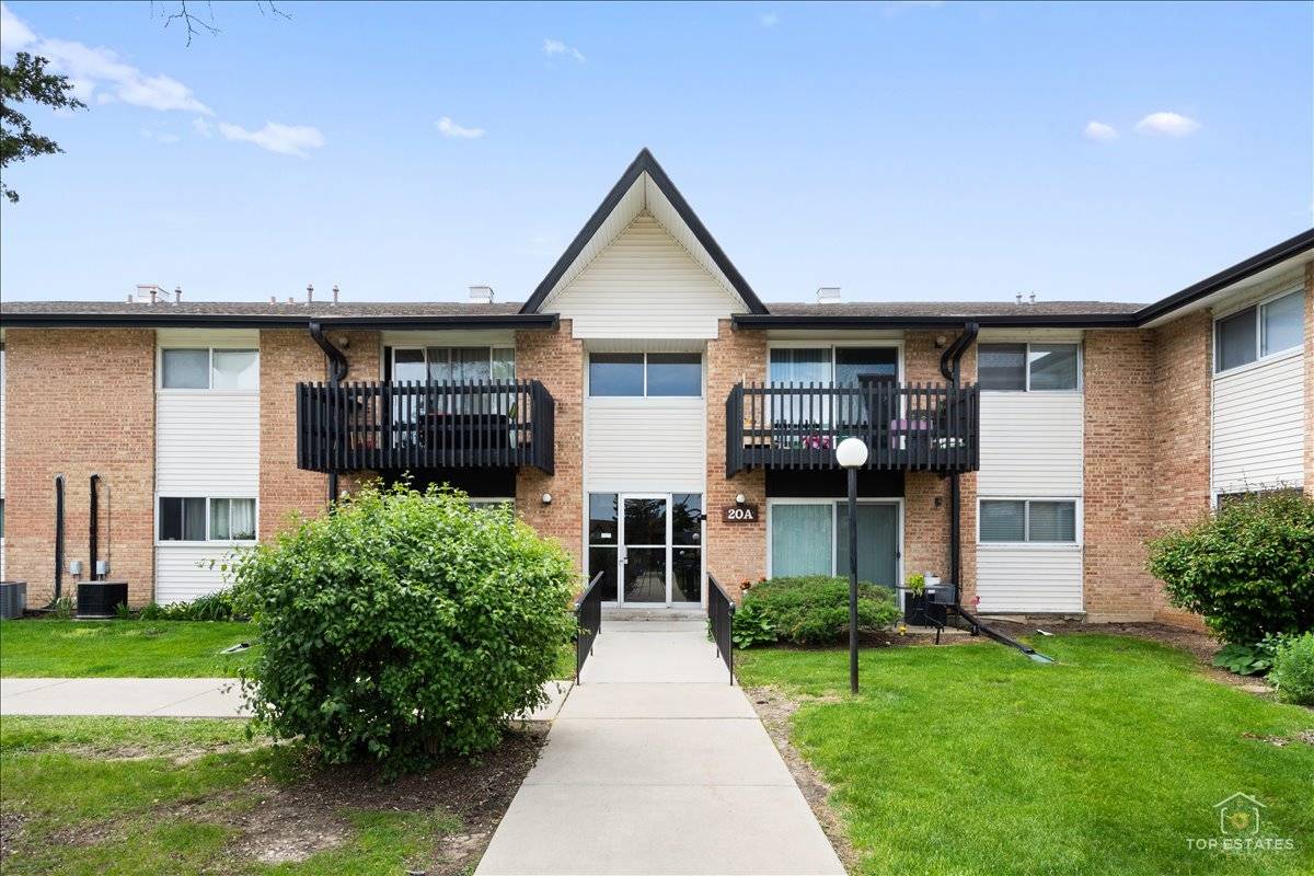 20A Kingery Quarter #201, Willowbrook, IL 60527