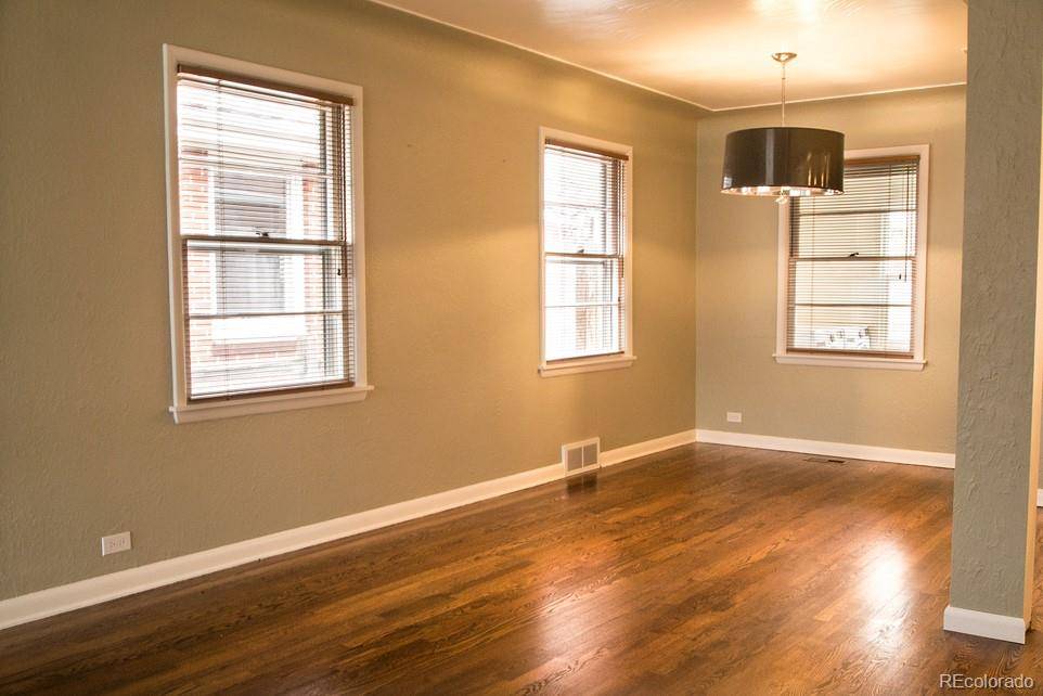 3355 S Ogden ST, Englewood, CO 80113