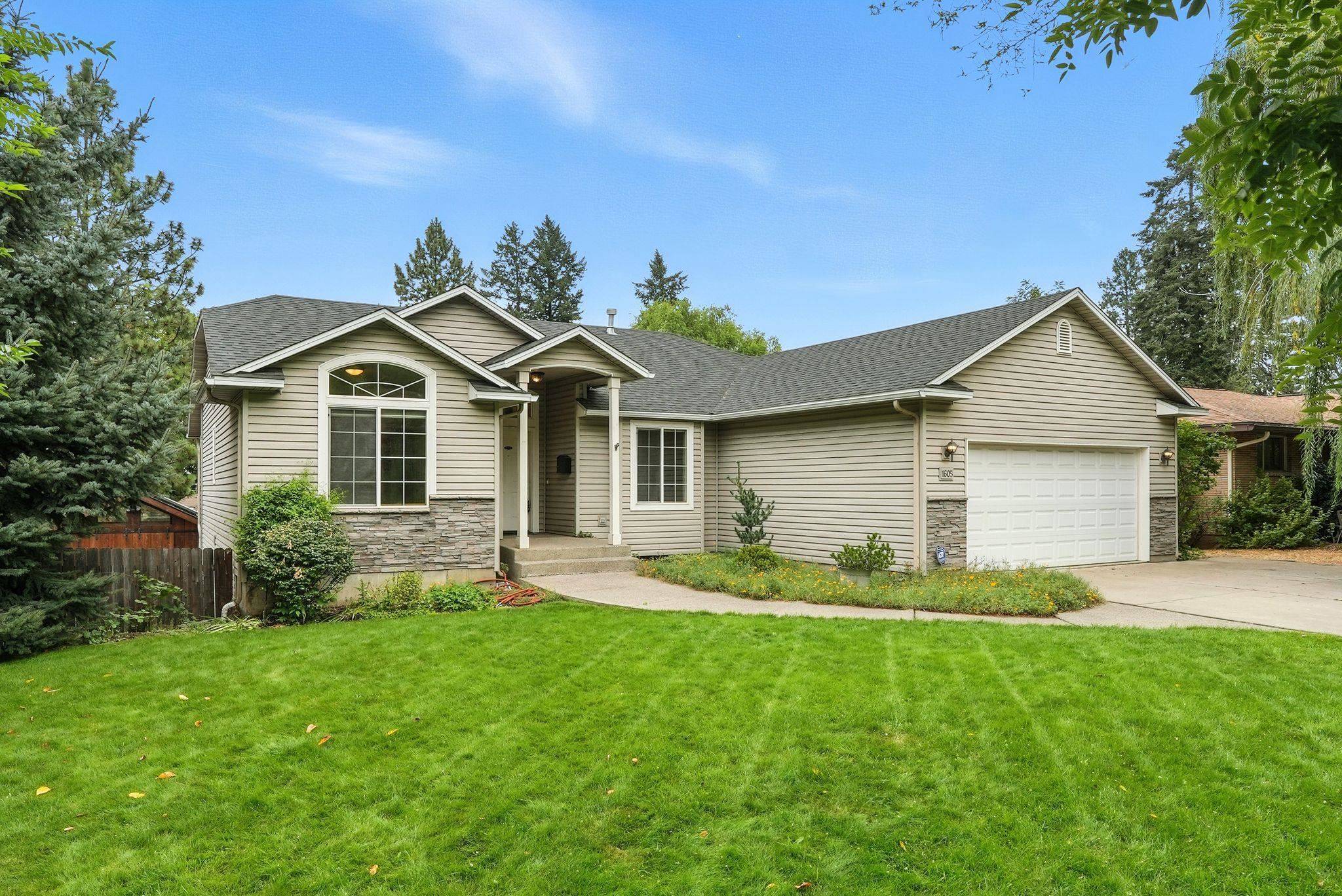 1605 E 17th Ave, Spokane, WA 99203