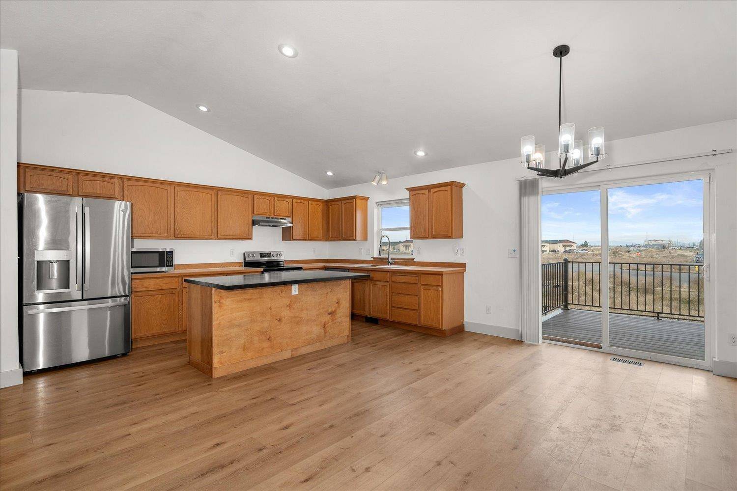 13710 W 12 Ave, Airway Heights, WA 99001