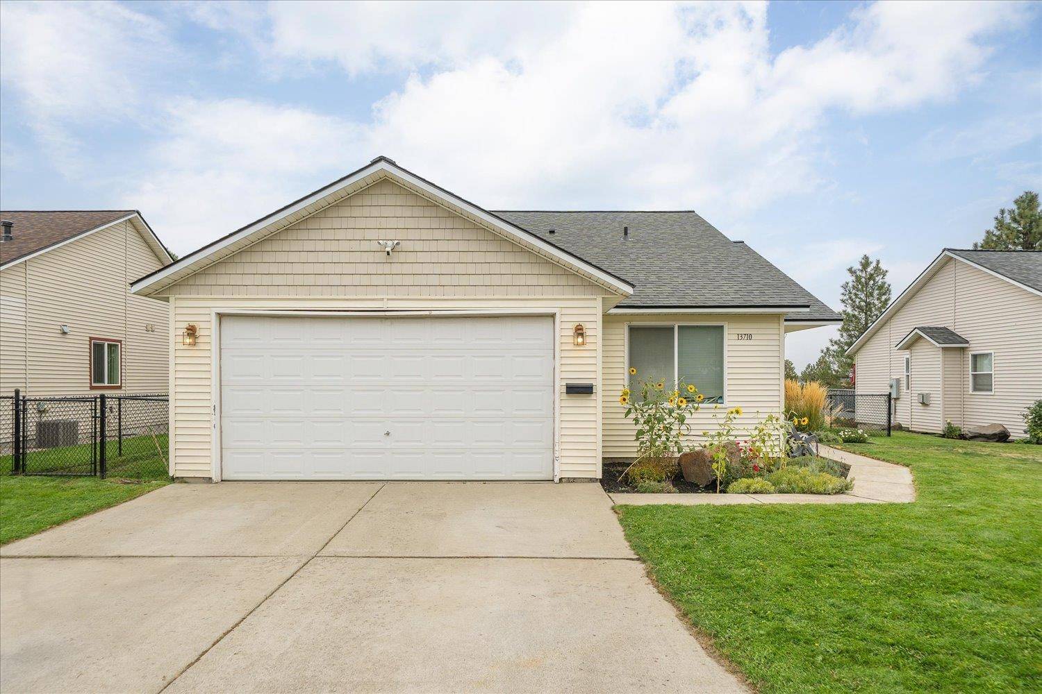 13710 W 12 Ave, Airway Heights, WA 99001
