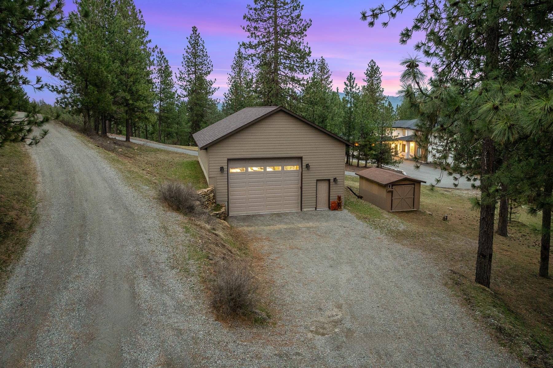 10309 N Lookout View Ln, Newman Lake, WA 99025