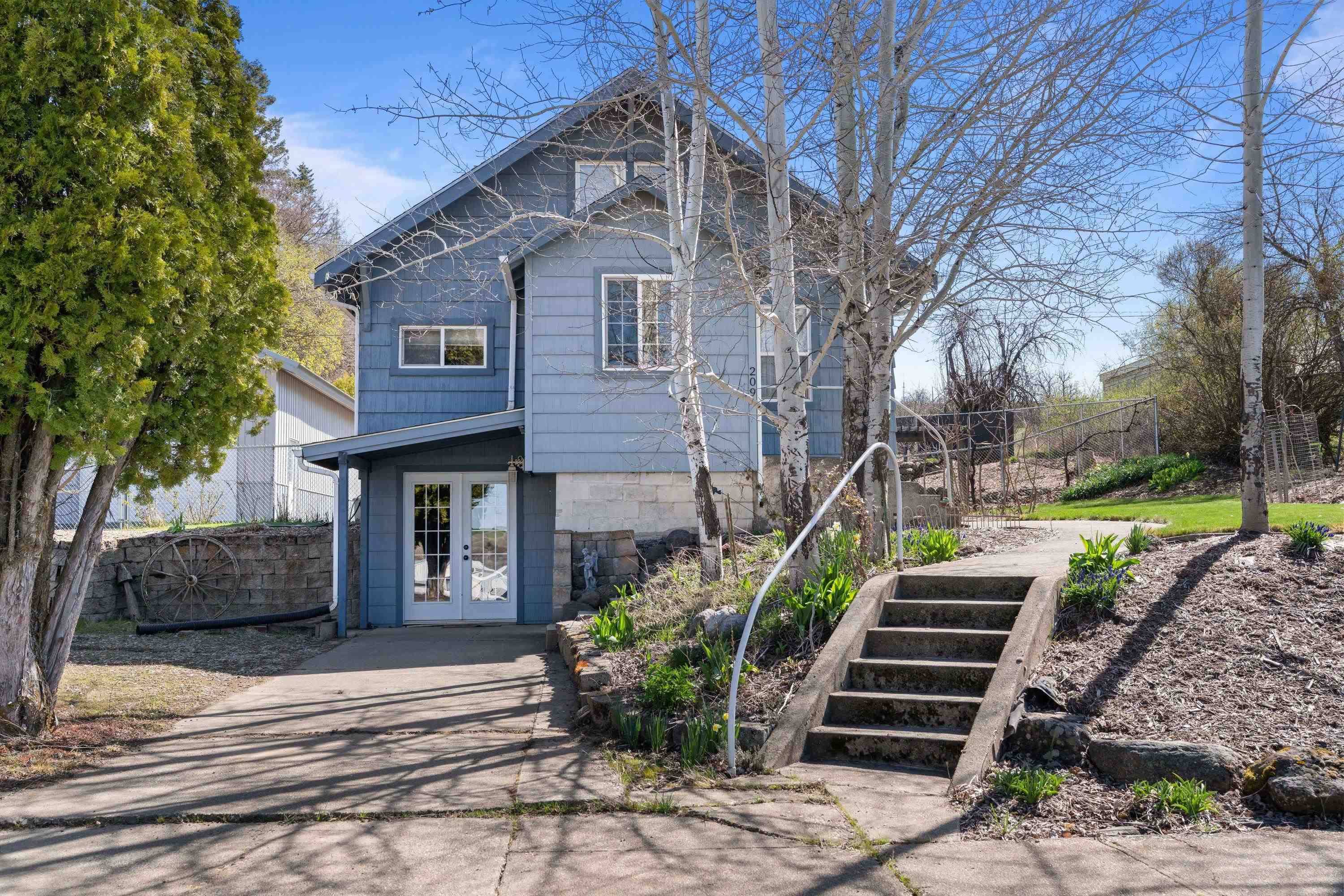 209 S Josephine Ave, Rosalia, WA 99170