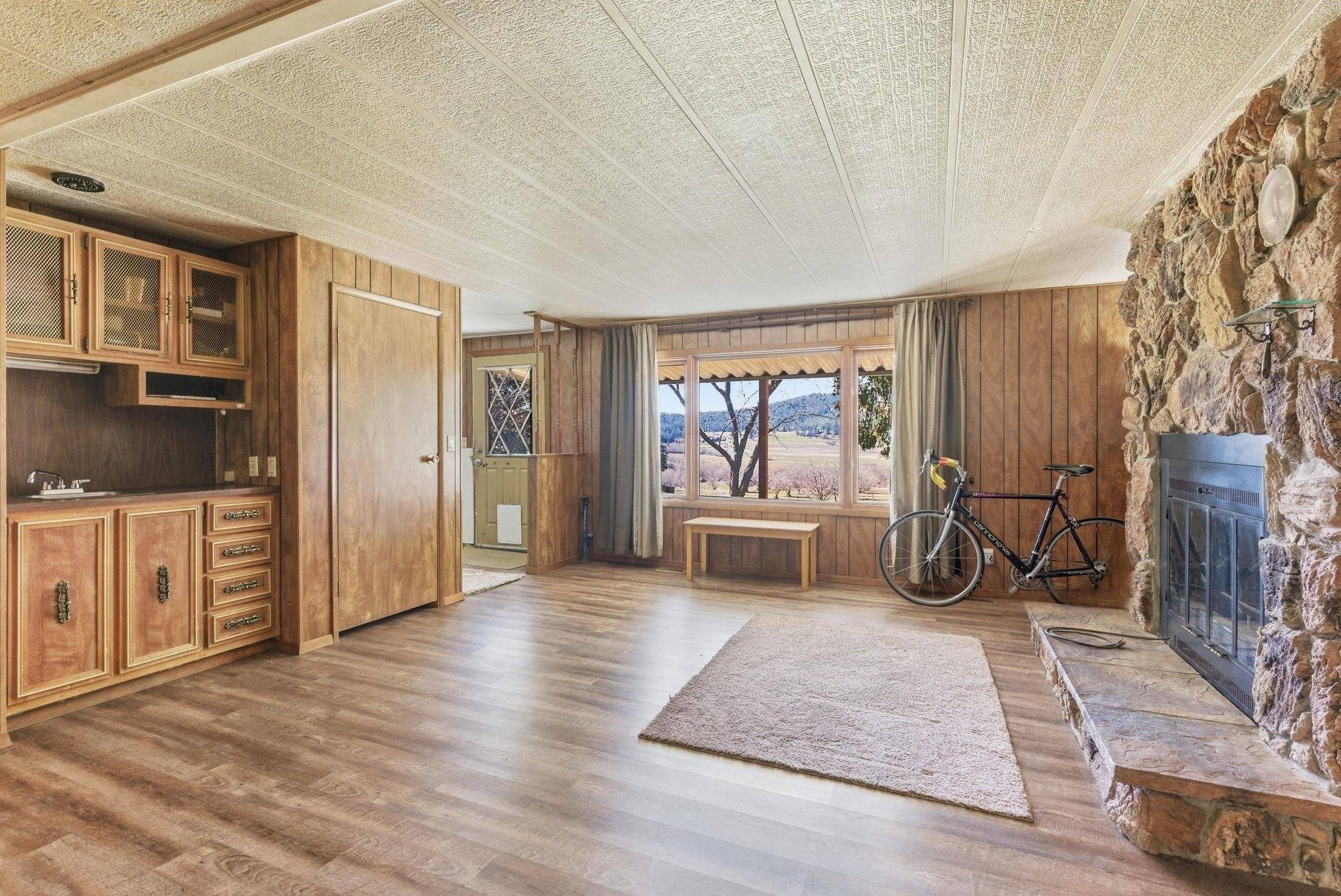 5864 Cedar Canyon Rd, Fruitland, WA 99129
