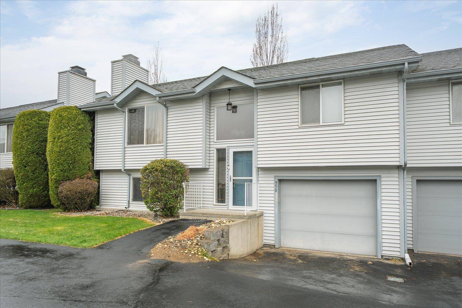 950 E Calkins Dr, Spokane, WA 99208