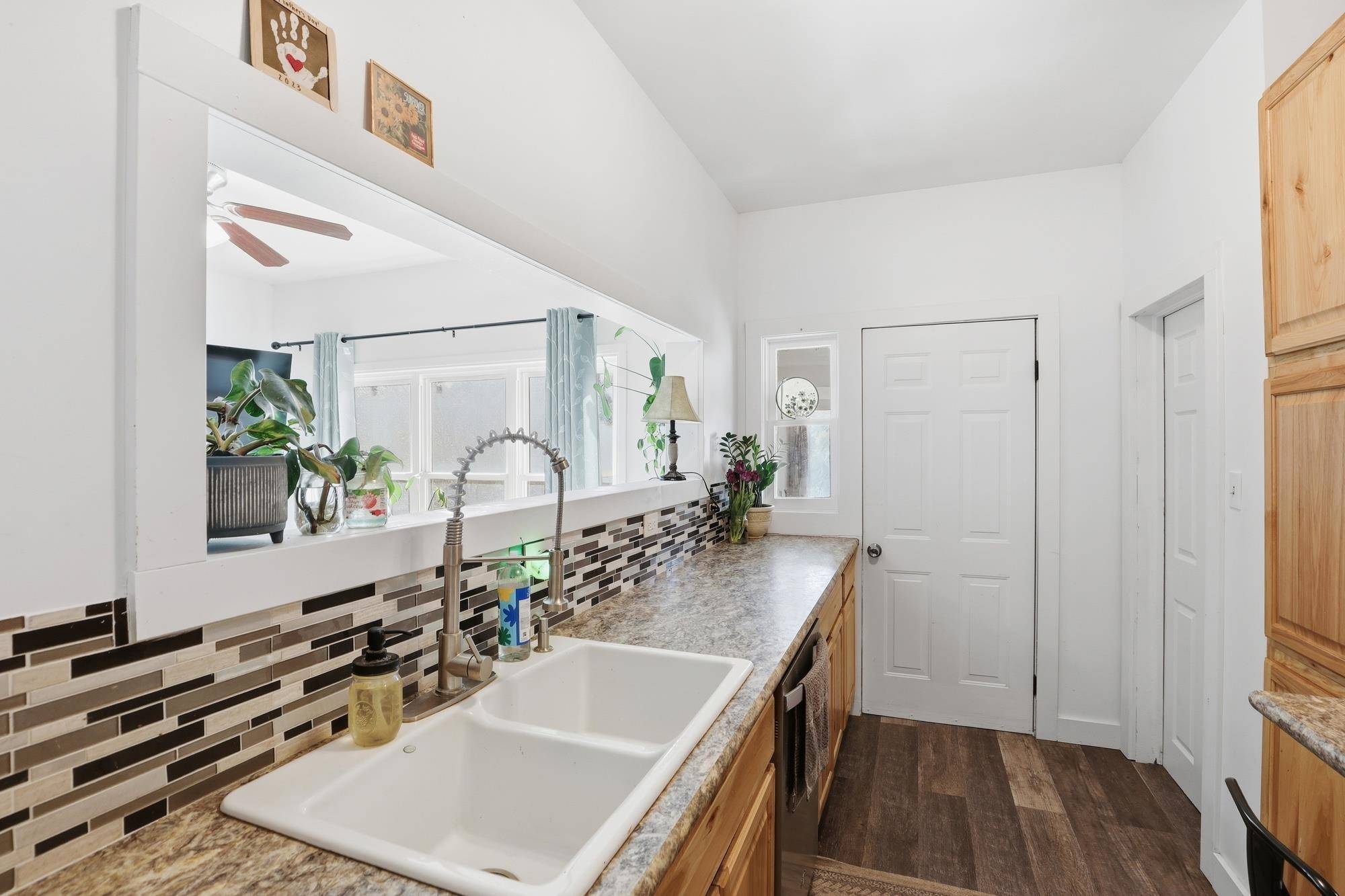 412 S Mill St, Colfax, WA 99111