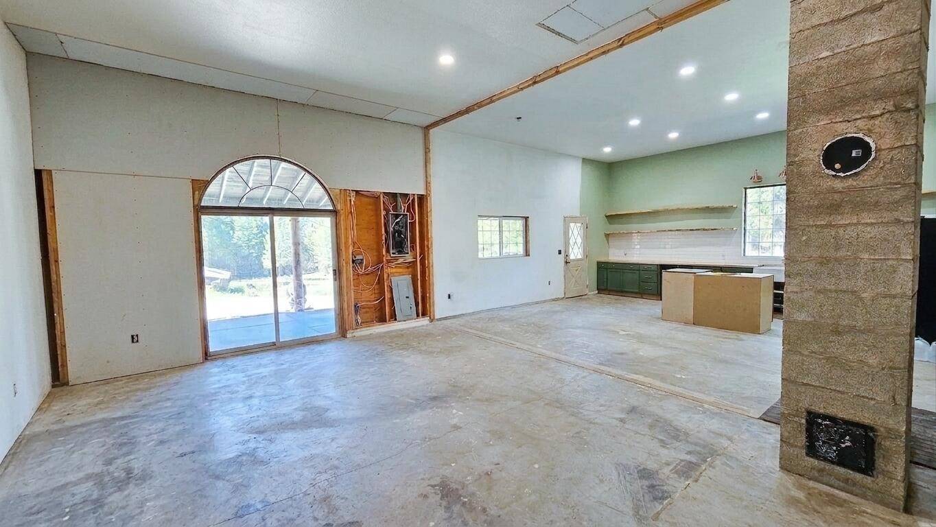 1267 Echo Peak WAY, Evans, WA 99126-0000
