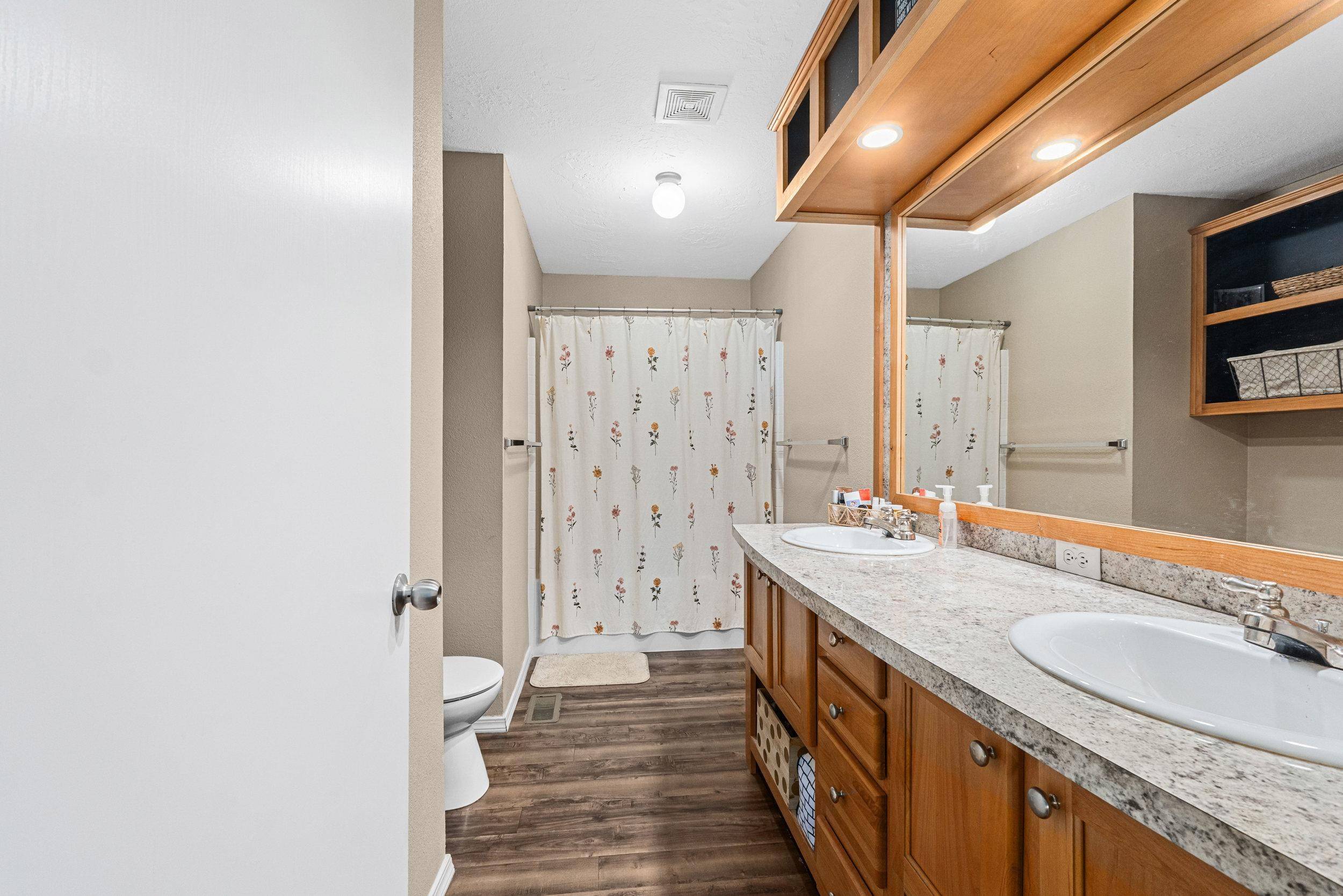 105 B South Ave, Metaline Falls, WA 99153