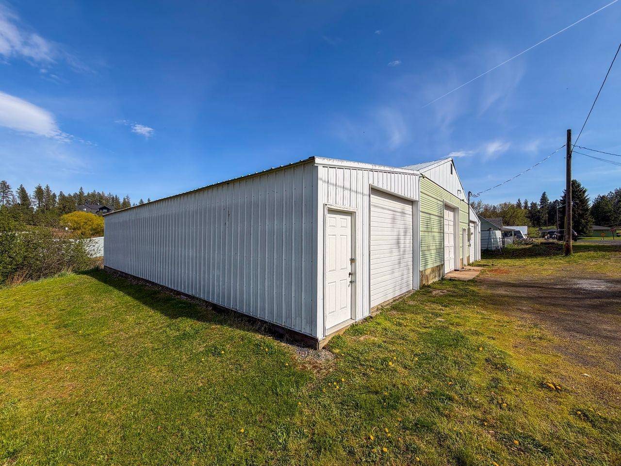 107 S River St, Rockford, WA 99030