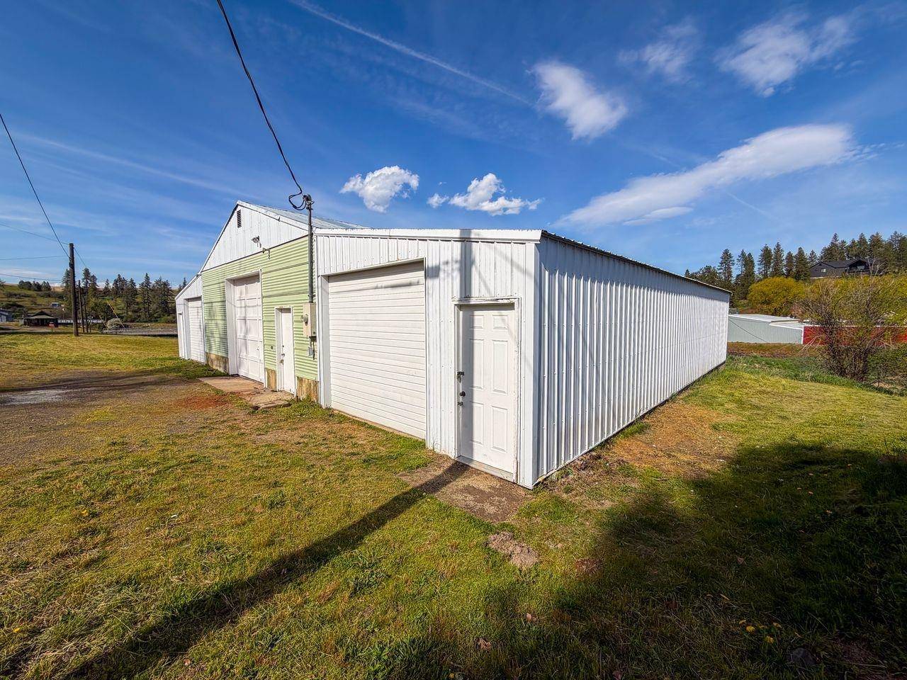 107 S River St, Rockford, WA 99030