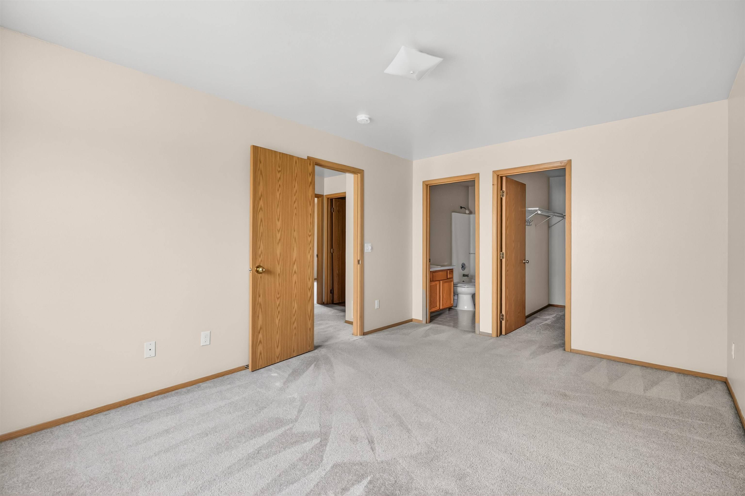 253 NW Clay Ct, Pullman, WA 99163