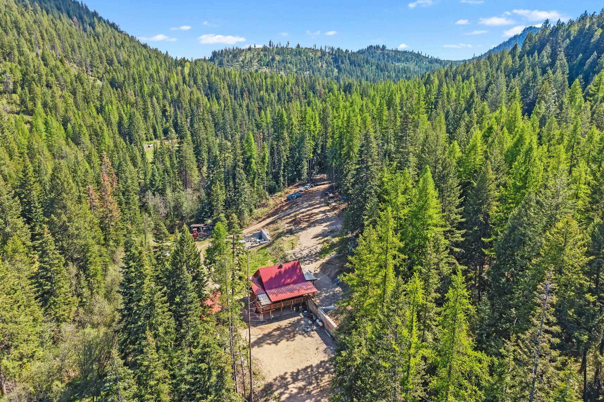 2785 Records Rd, Addy, WA 99101