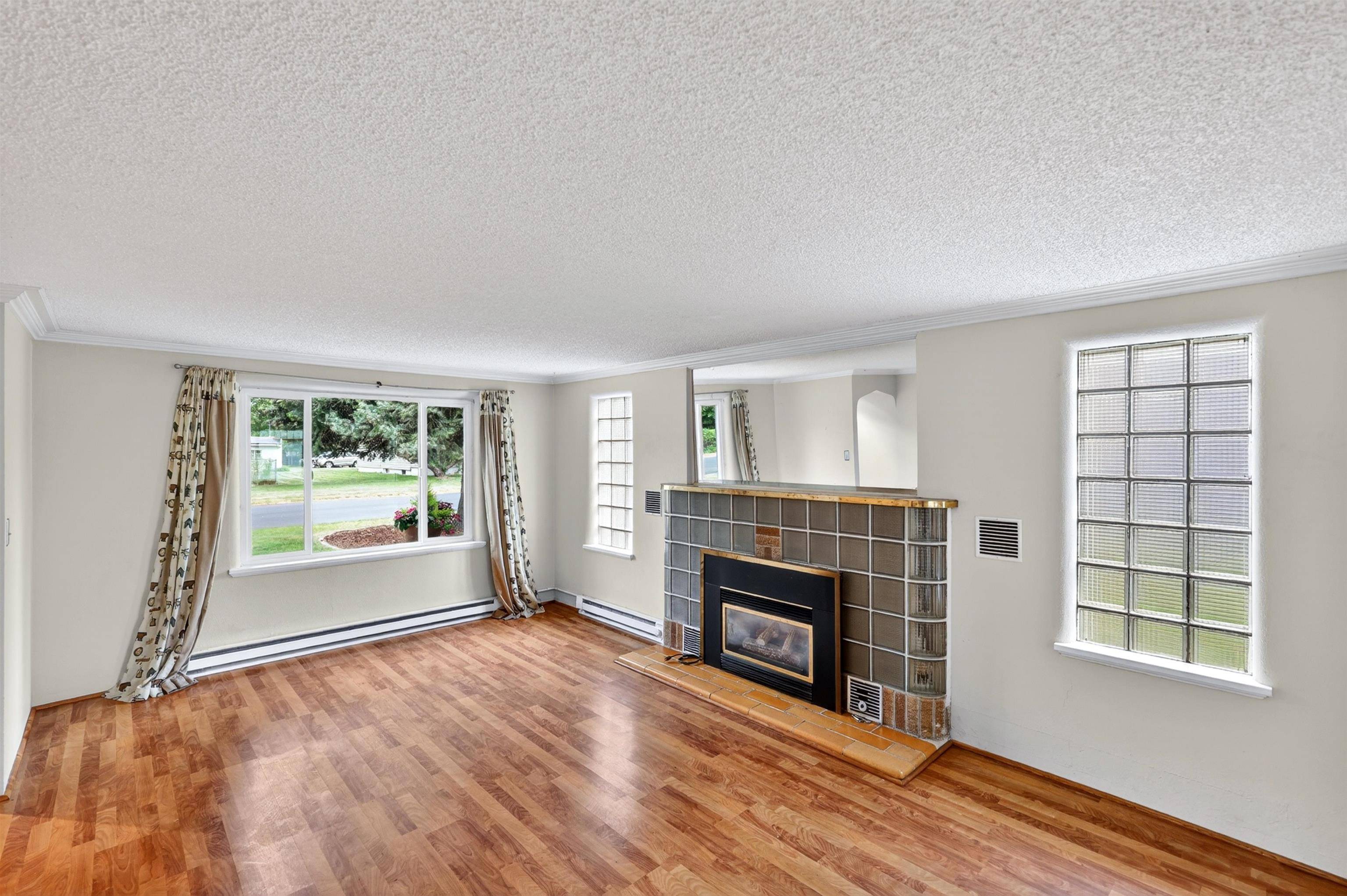 2921 N Locust Rd, Spokane, WA 99206
