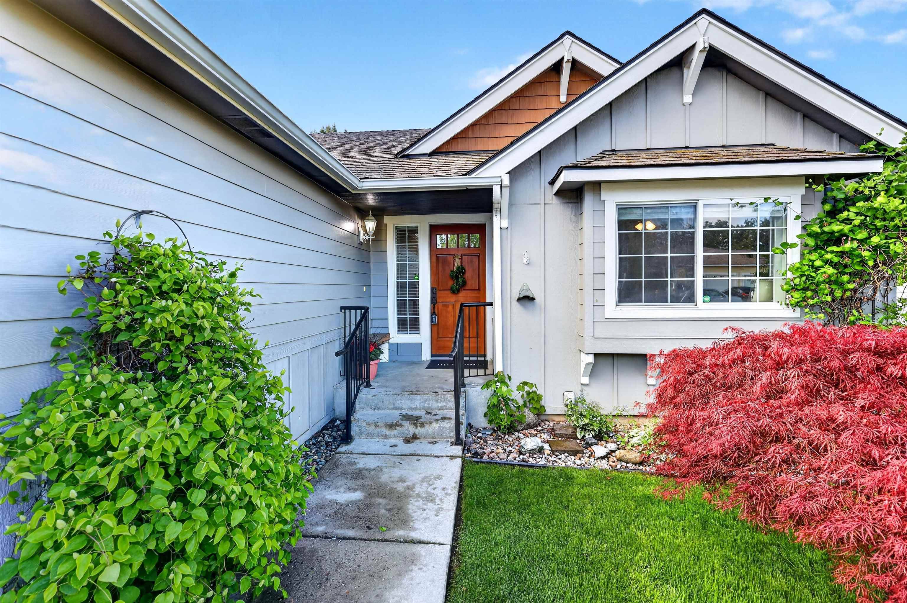 1712 E 2ND St, Deer Park, WA 99006