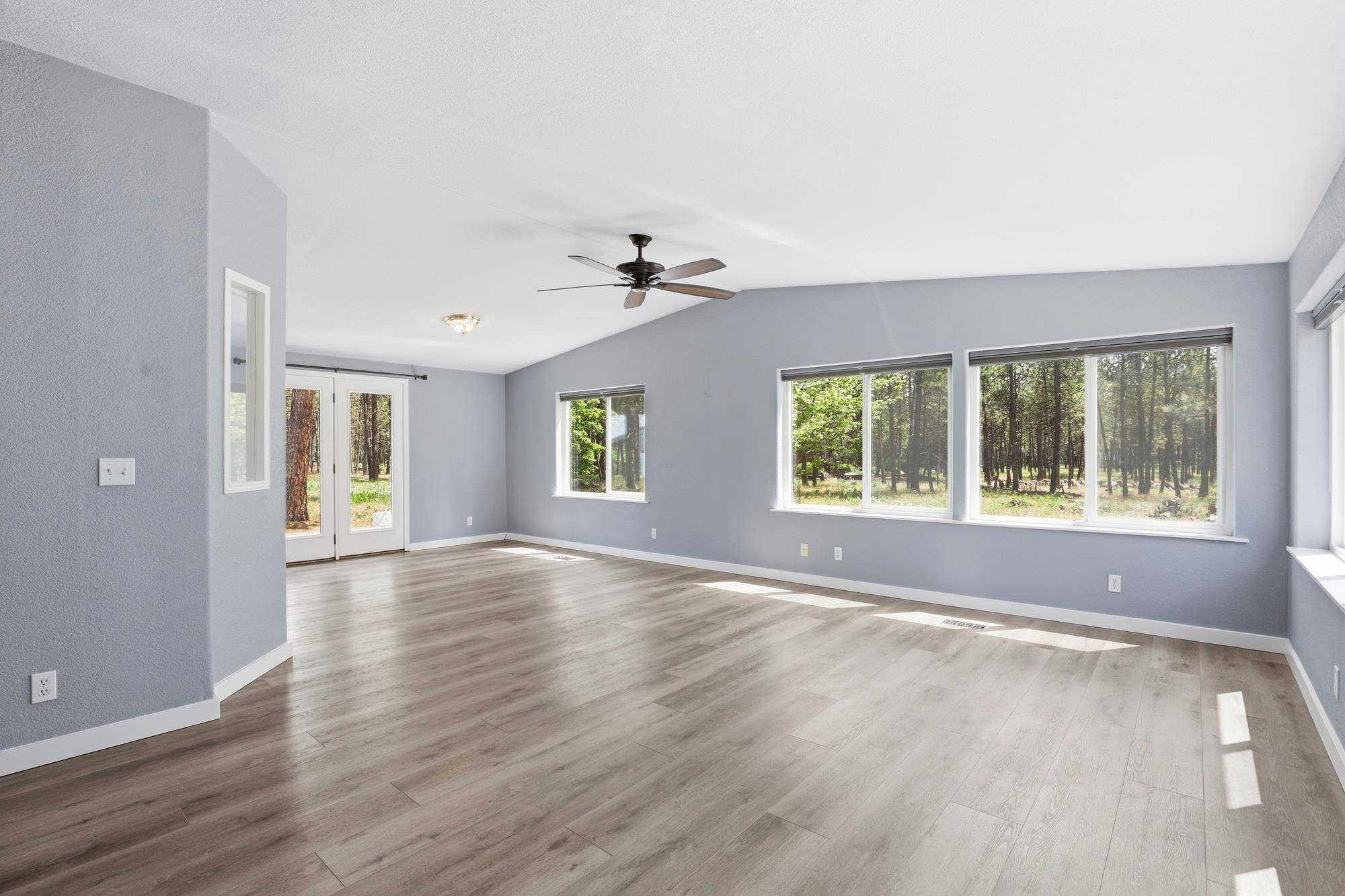 18507 S Nevada St, Spangle, WA 99031