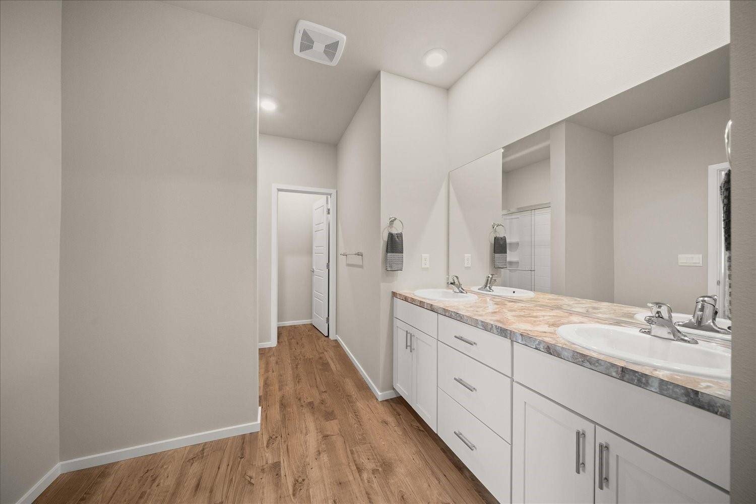 8406 W Red Ave, Cheney, WA 99004
