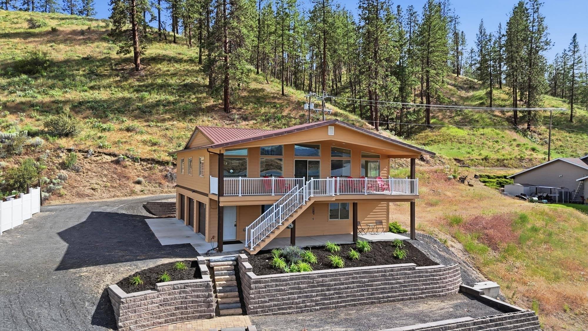 45368 Hanson Harbor N Rd, Wilbur, WA 99185