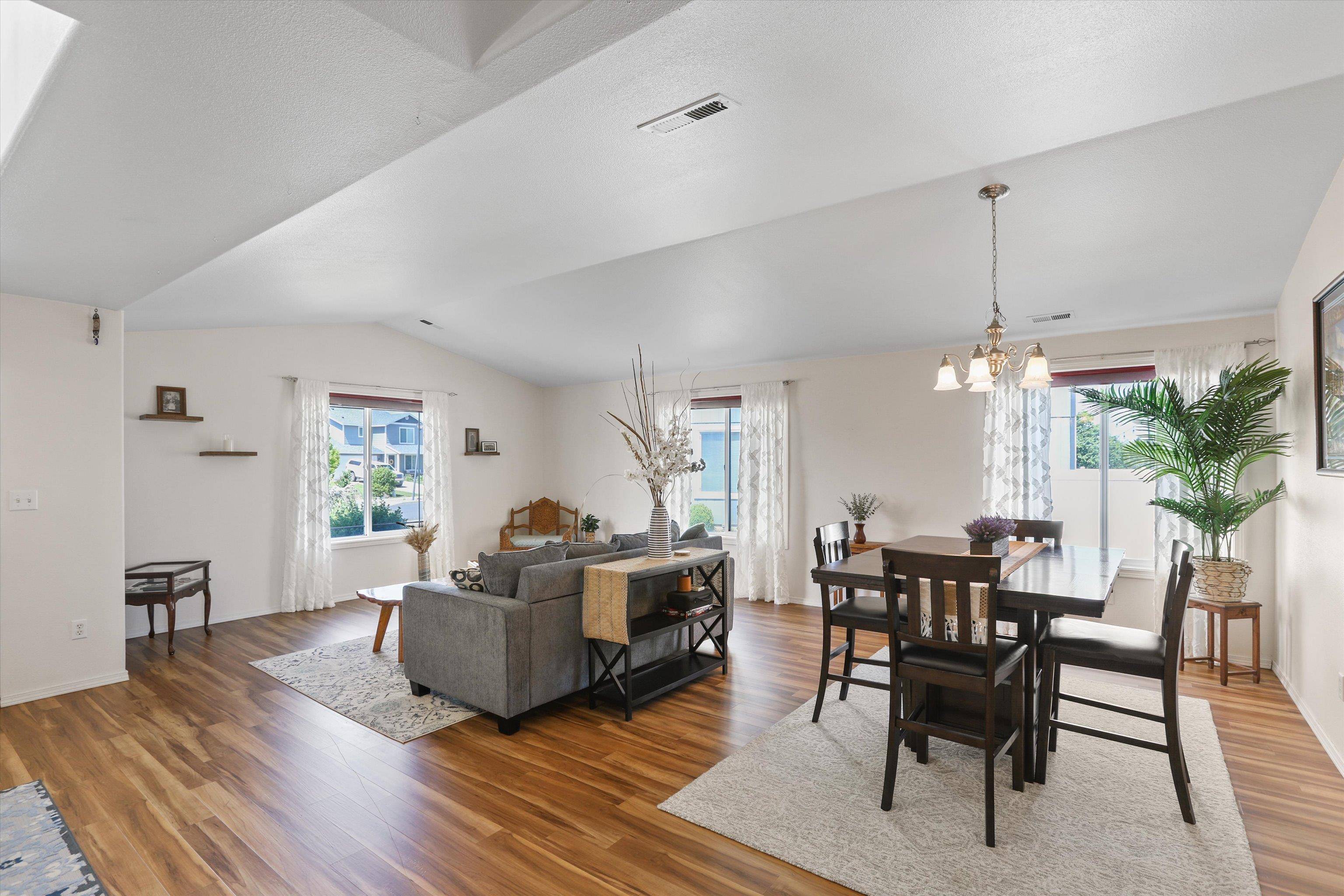 6725 S West Terrace St, Cheney, WA 99004