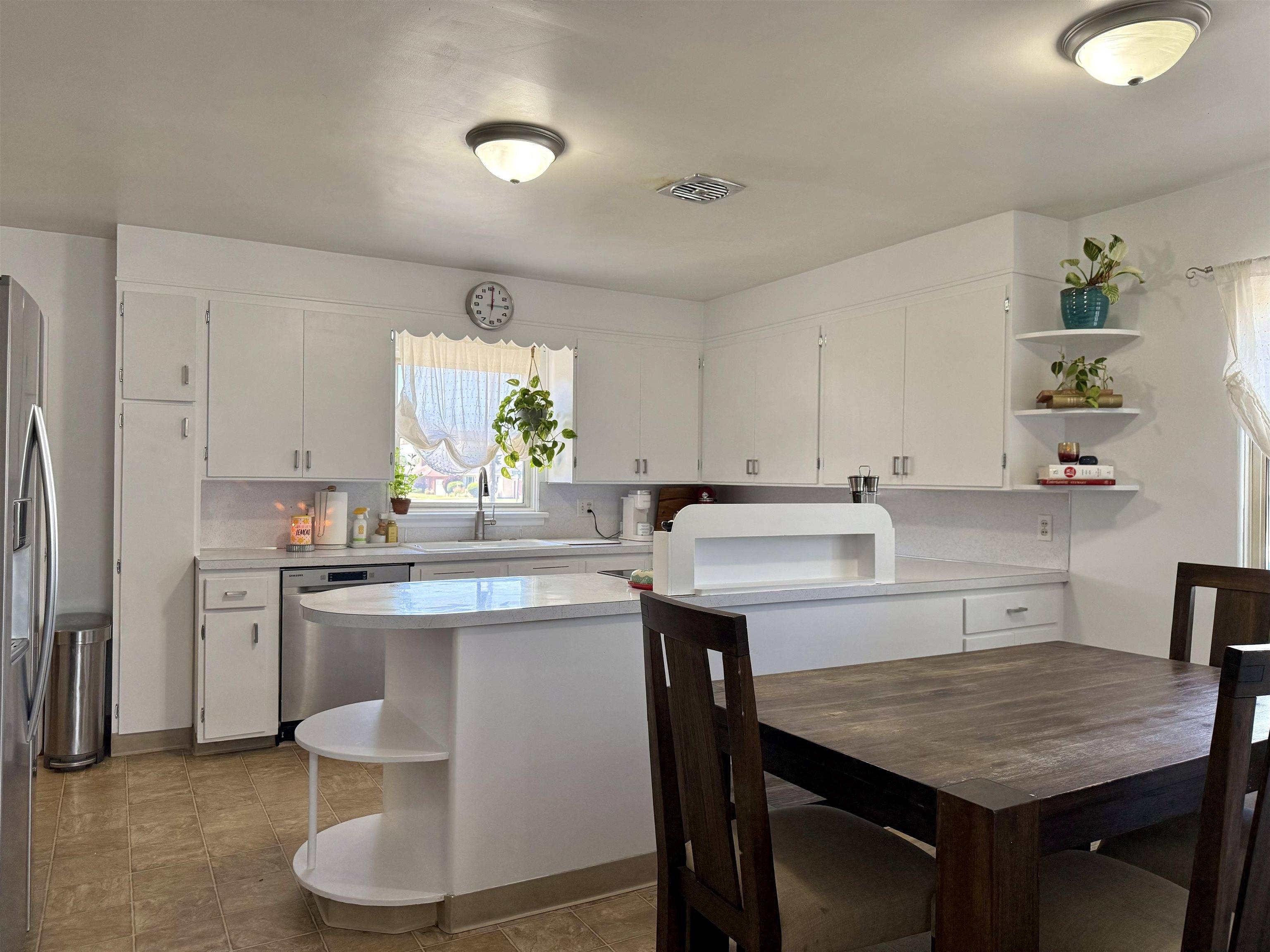 706 E 2nd Ave, Odessa, WA 99159