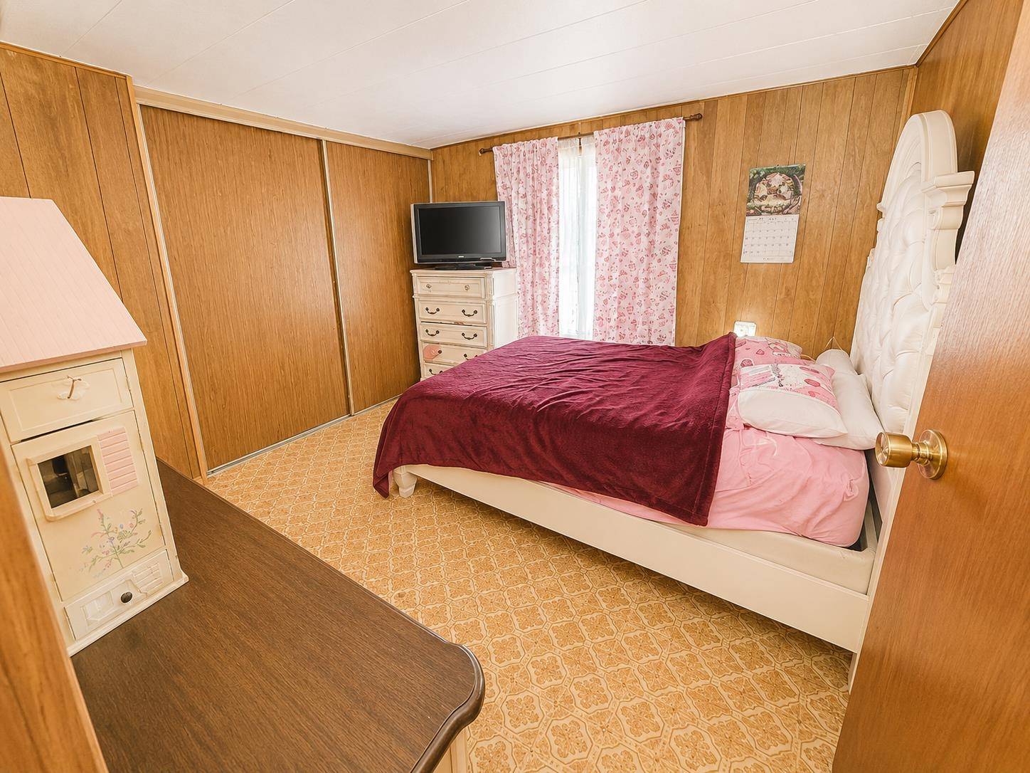 204 E Oak St, St John, WA 99171-8807